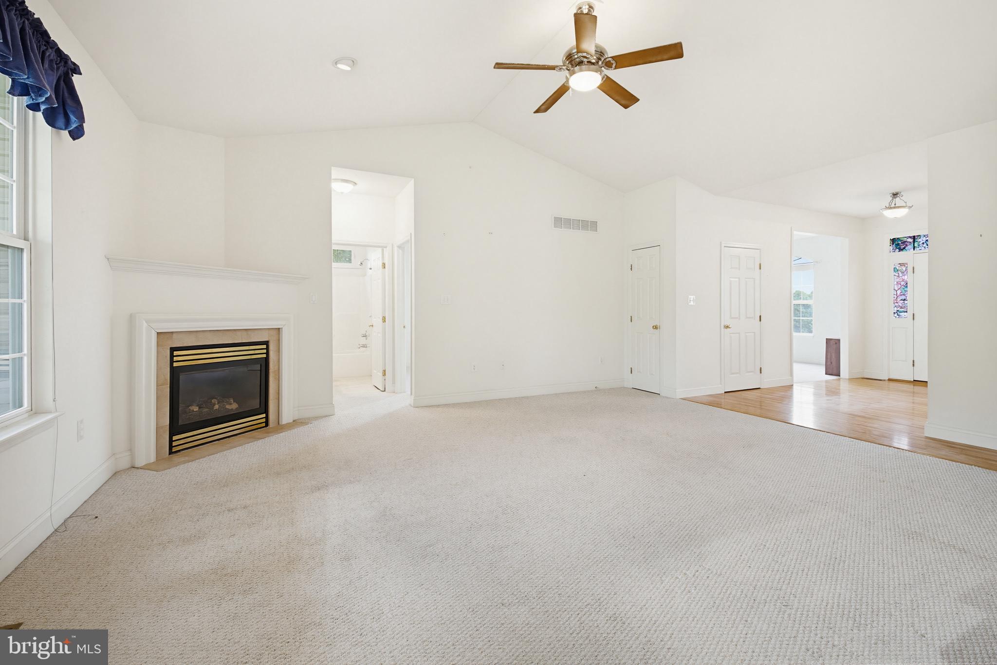 CRESTWOOD - Residential