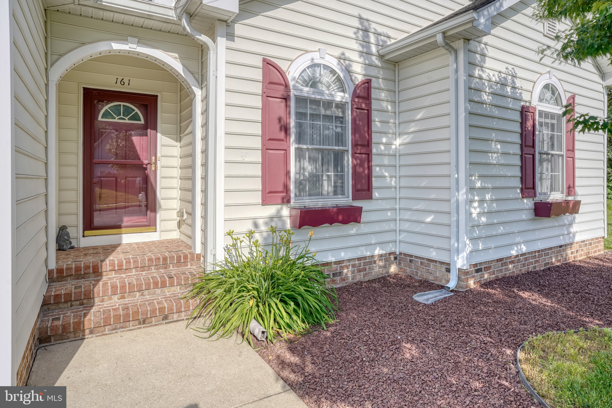 161 MAPLE GLEN DRIVE