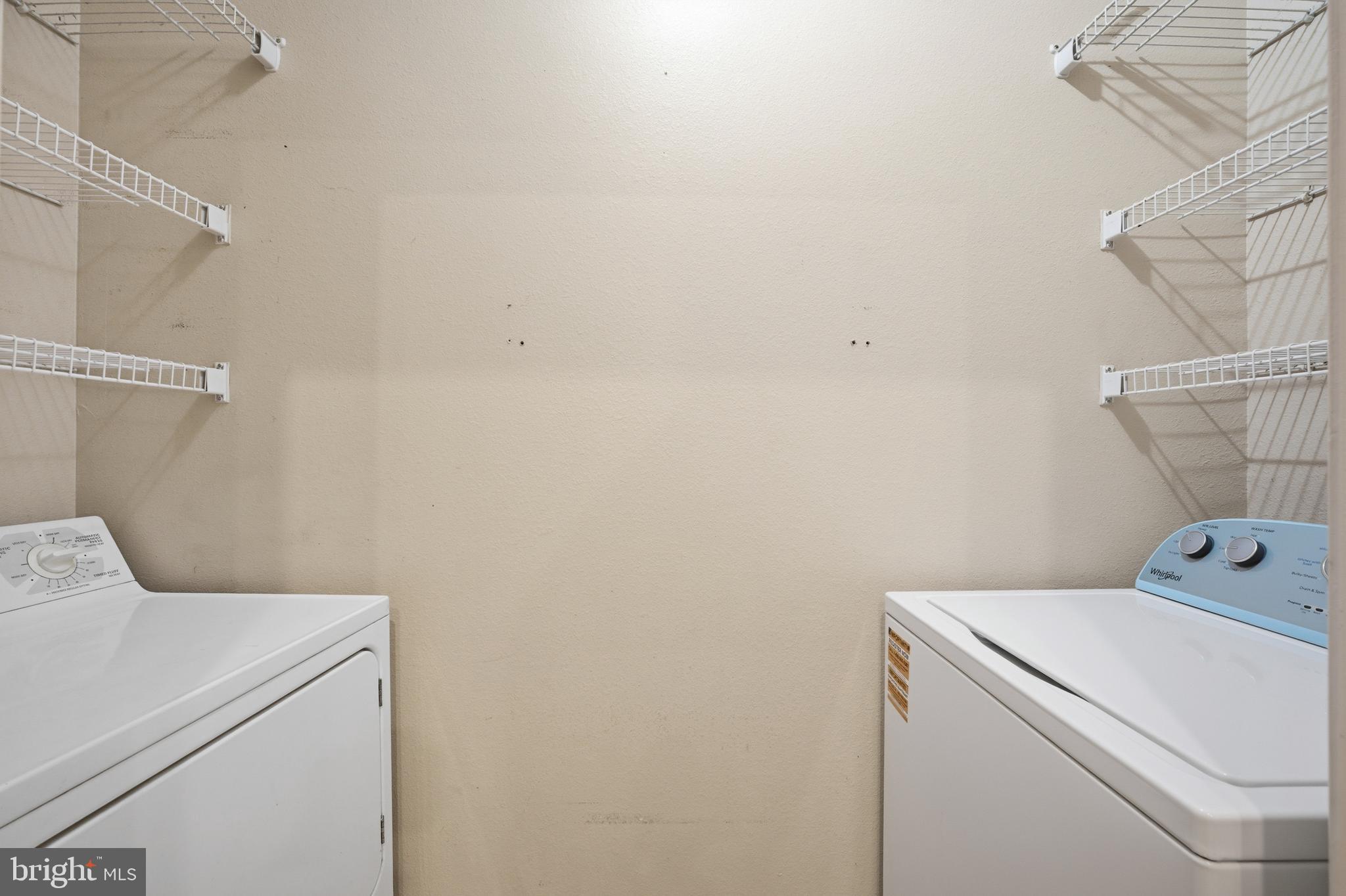 GATES OF MCLEAN - Residential