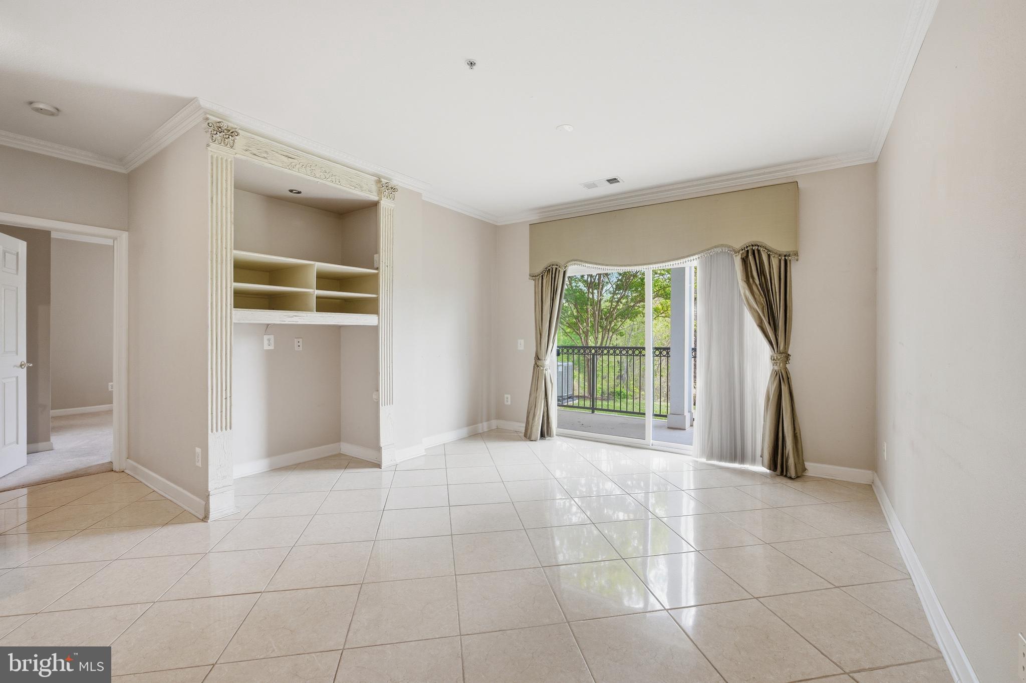 GATES OF MCLEAN - Residential