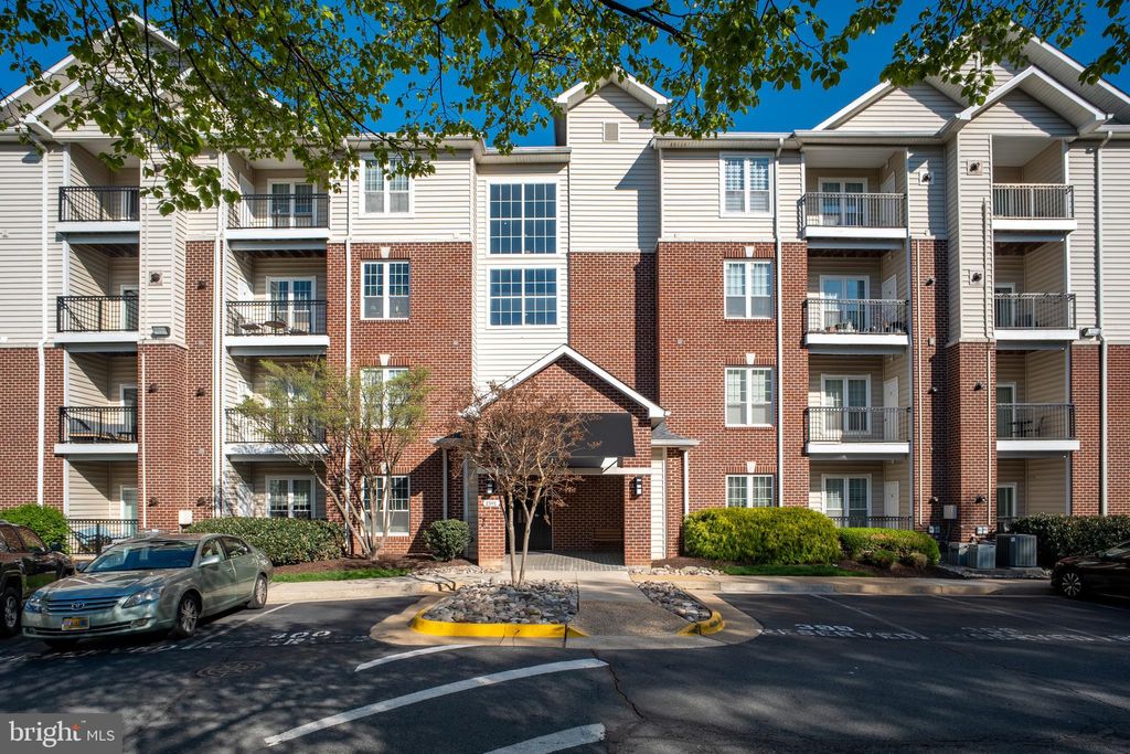 Photo of 1591 Spring Gate Drive #3108, MCLEAN, VA 22102 (MLS # VAFX2304284)