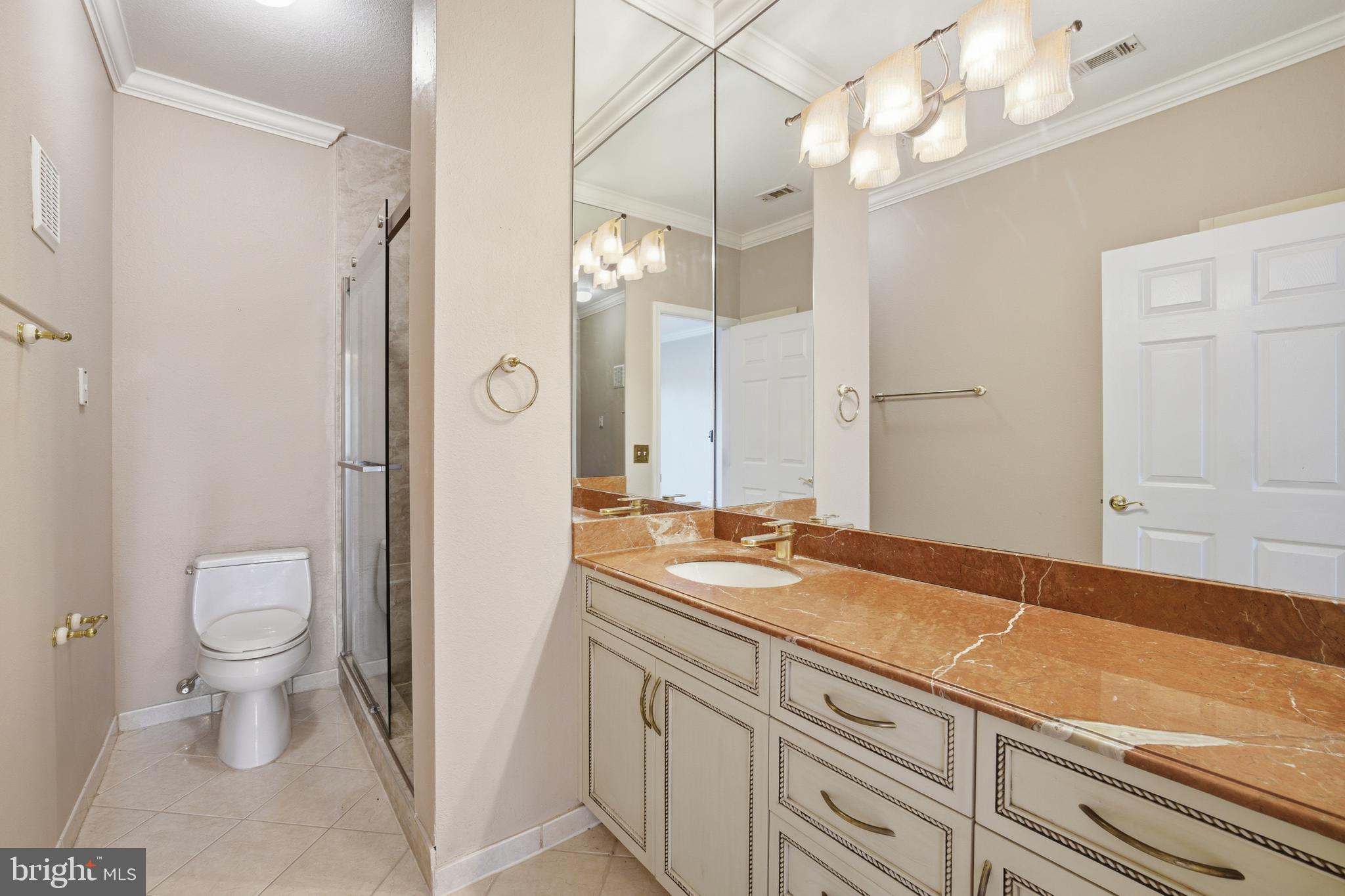 GATES OF MCLEAN - Residential