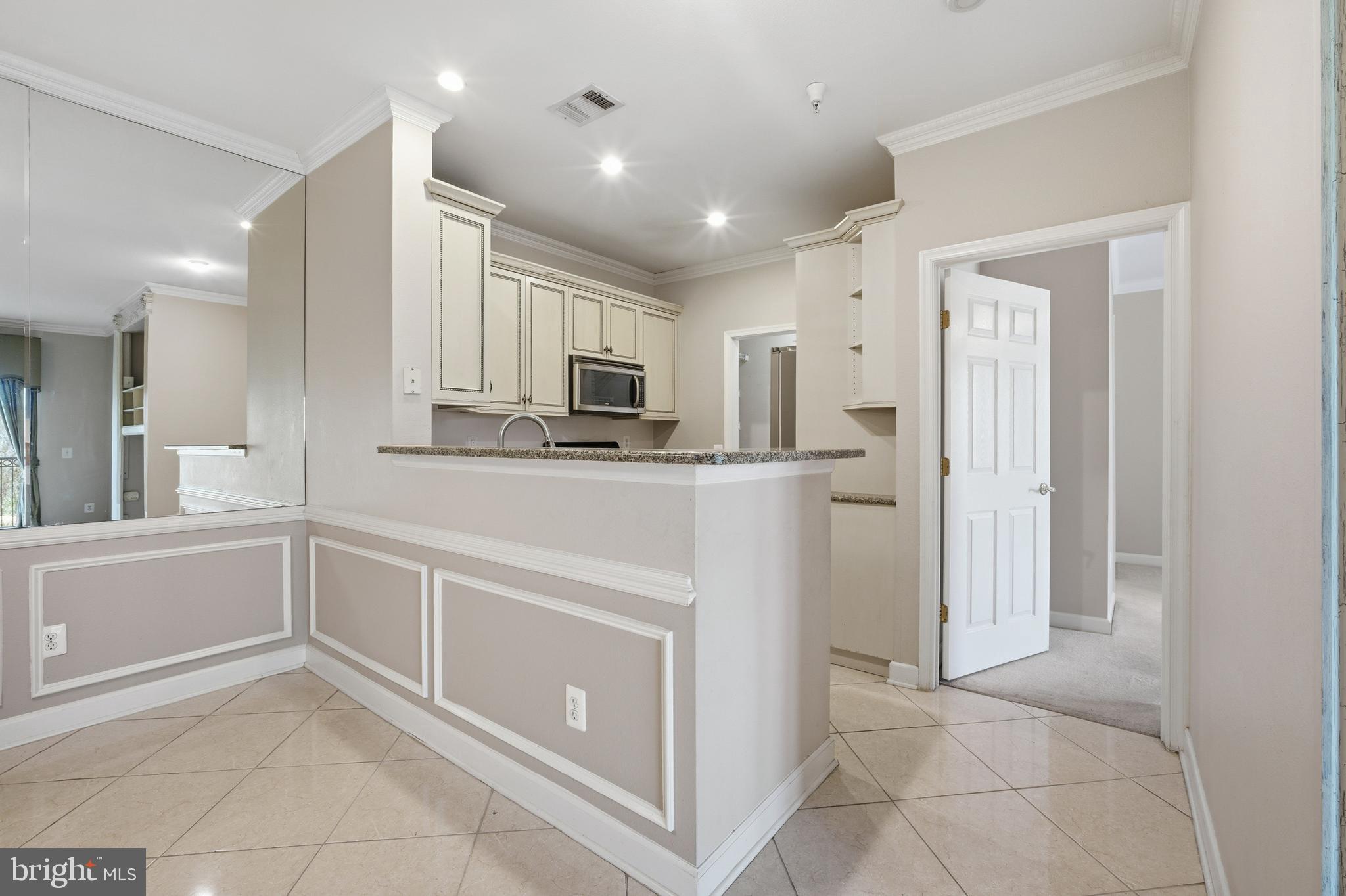 GATES OF MCLEAN - Residential