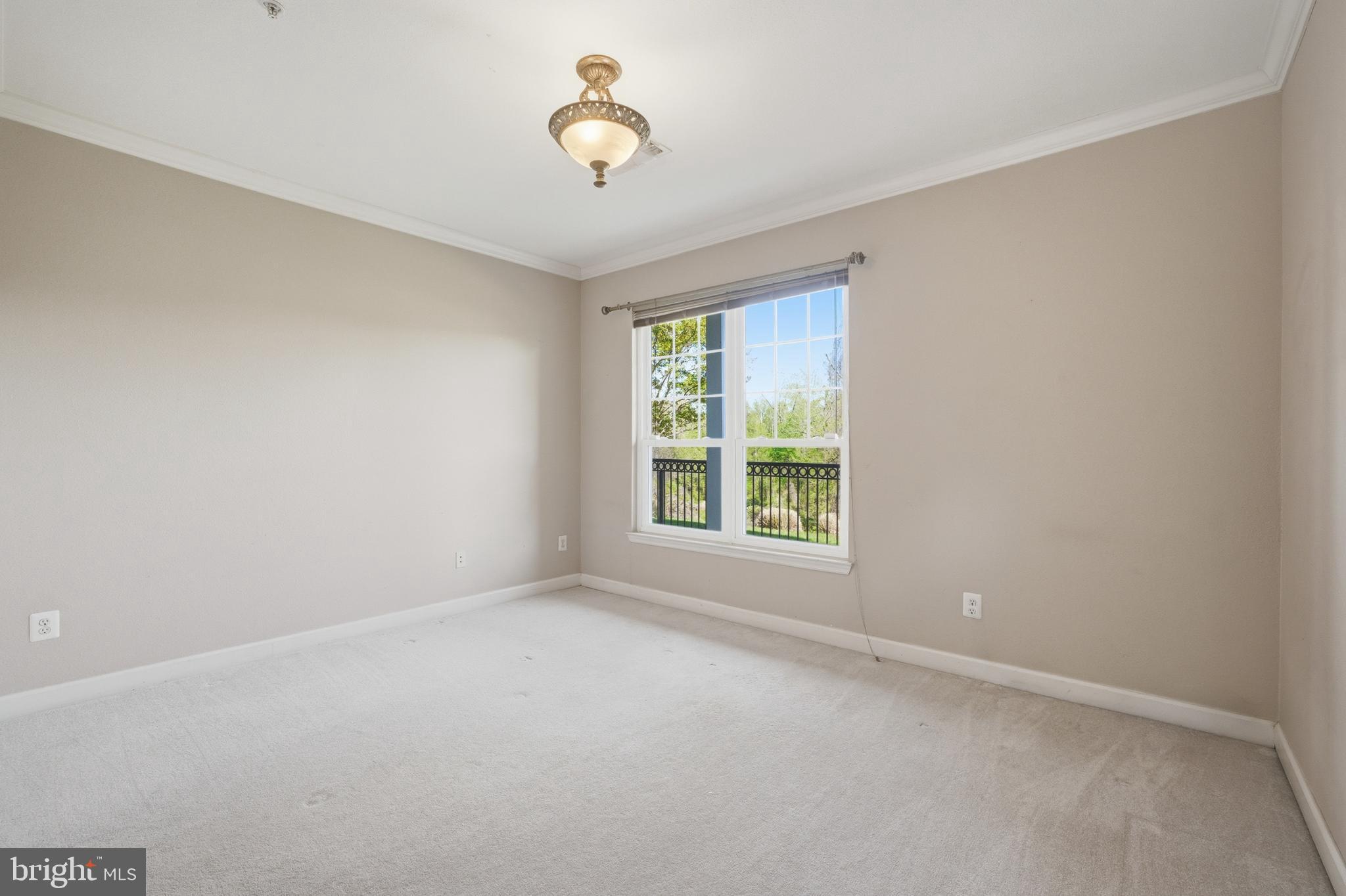 GATES OF MCLEAN - Residential