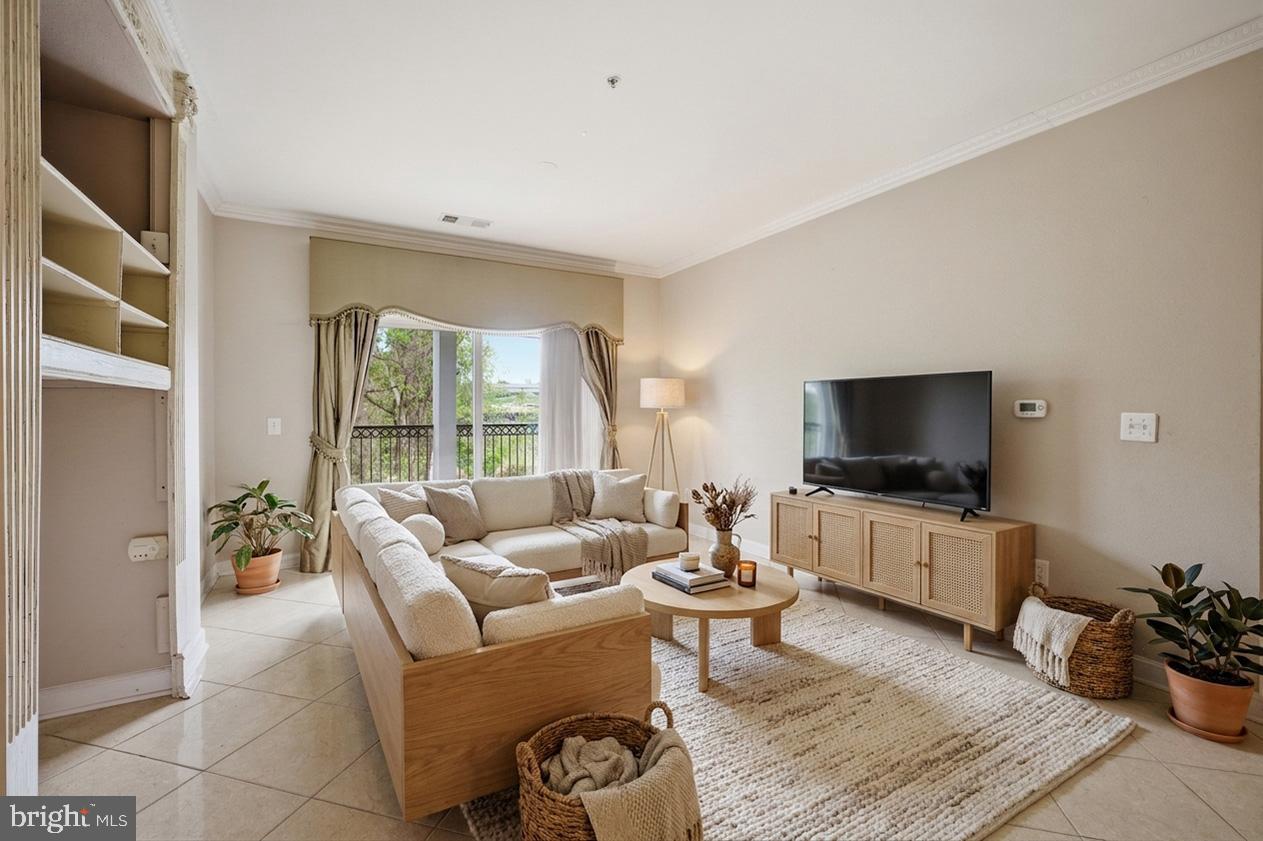 GATES OF MCLEAN - Residential