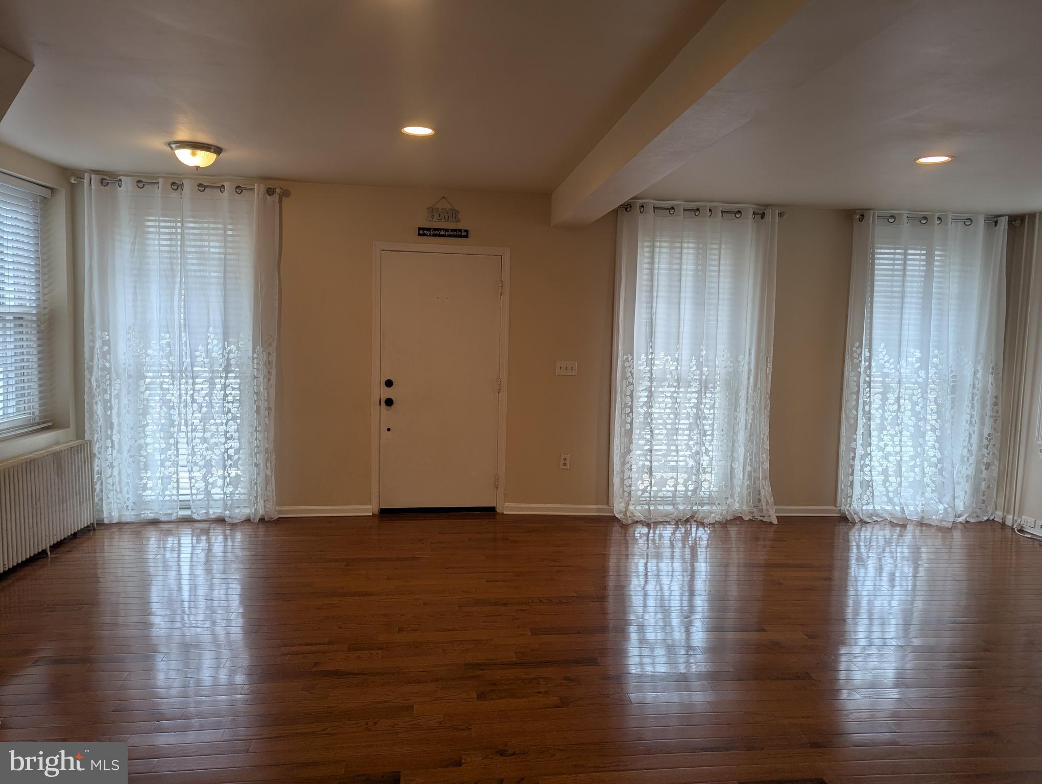 3507 BROADWAY