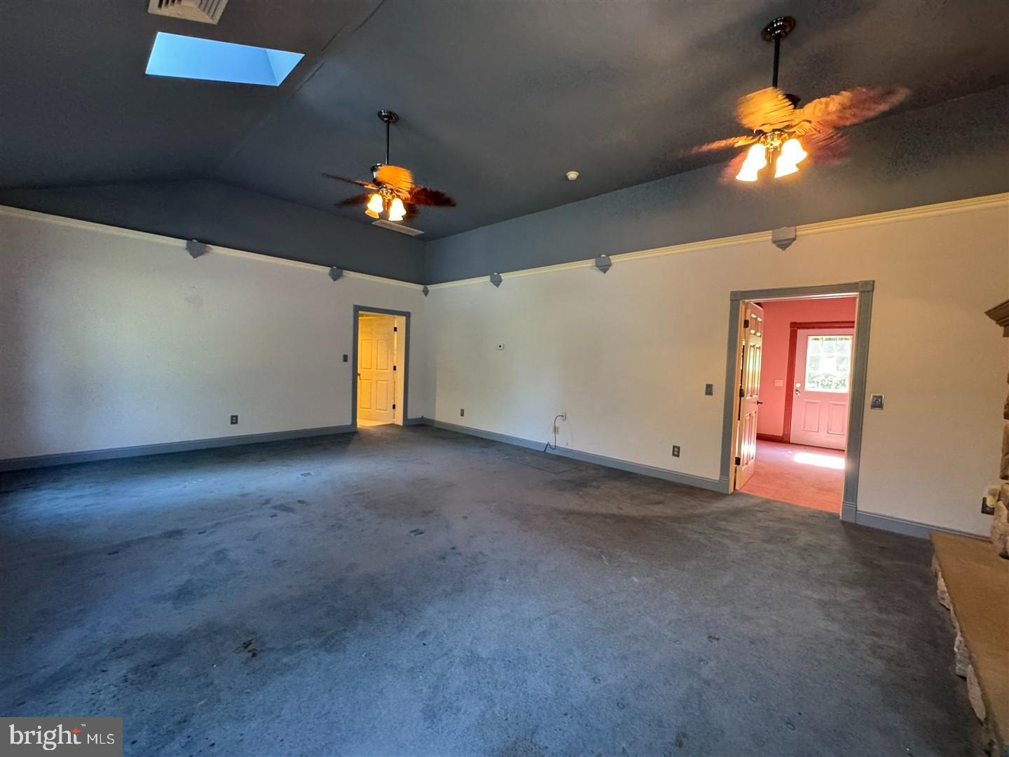 CENTER SQ GREEN - Residential