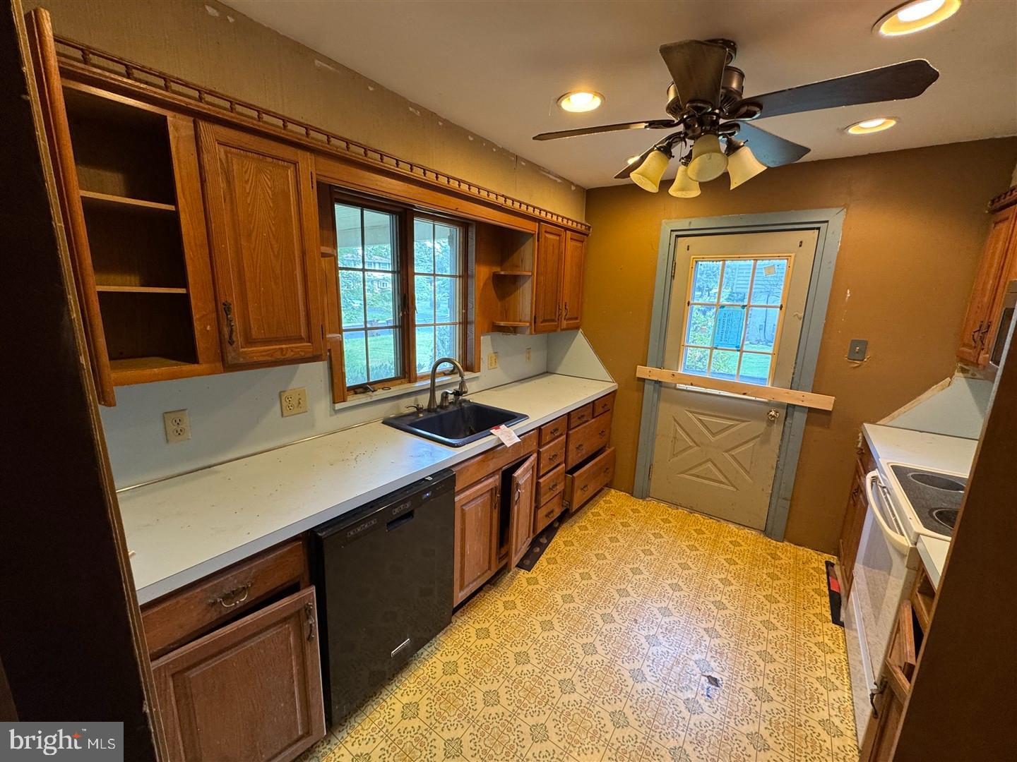 CENTER SQ GREEN - Residential