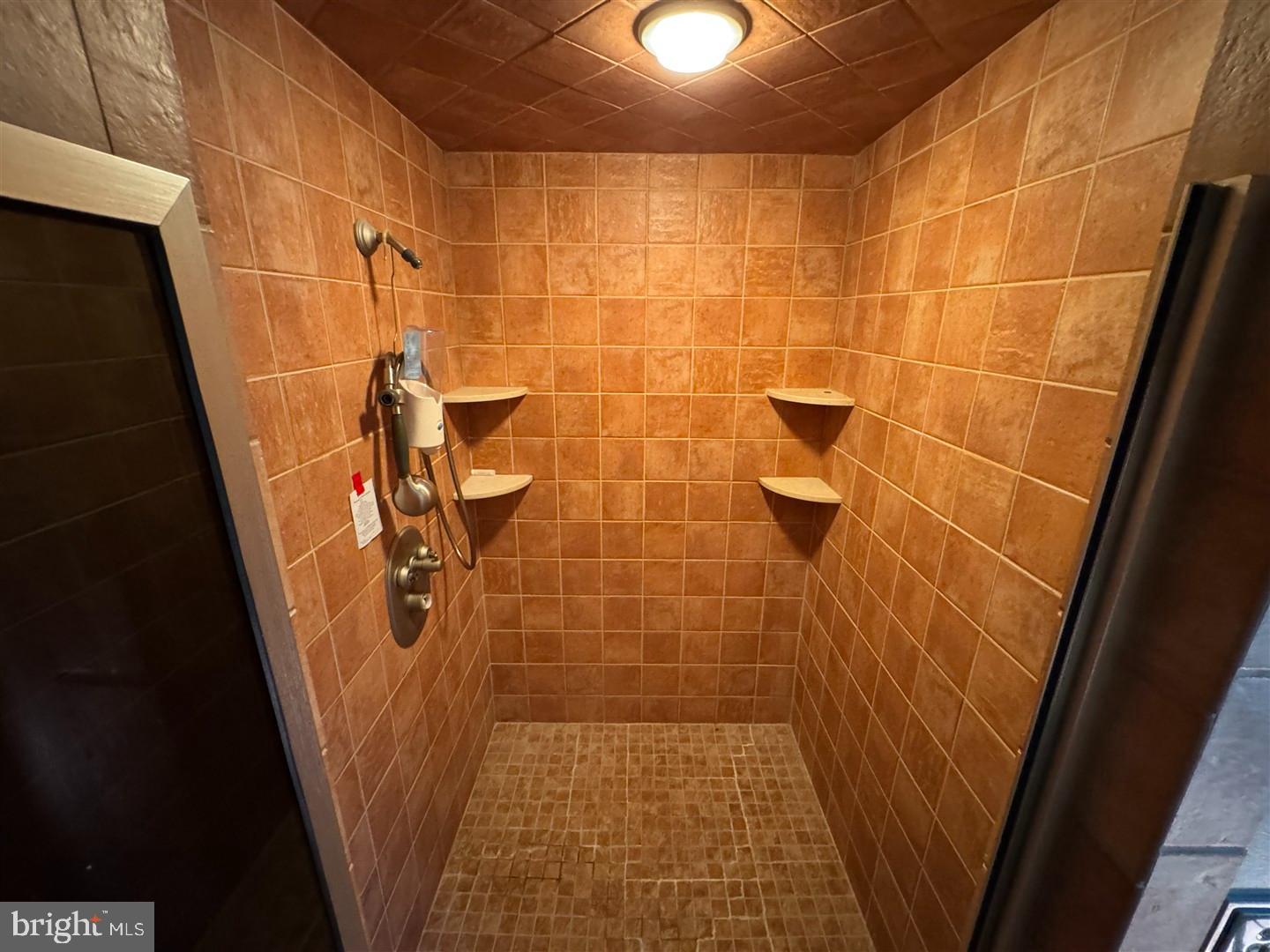 CENTER SQ GREEN - Residential