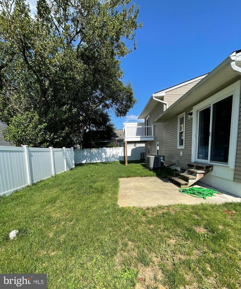 Photo of 312 Londontown Road, EDGEWATER, MD 21037 (MLS # MDAA2129756)