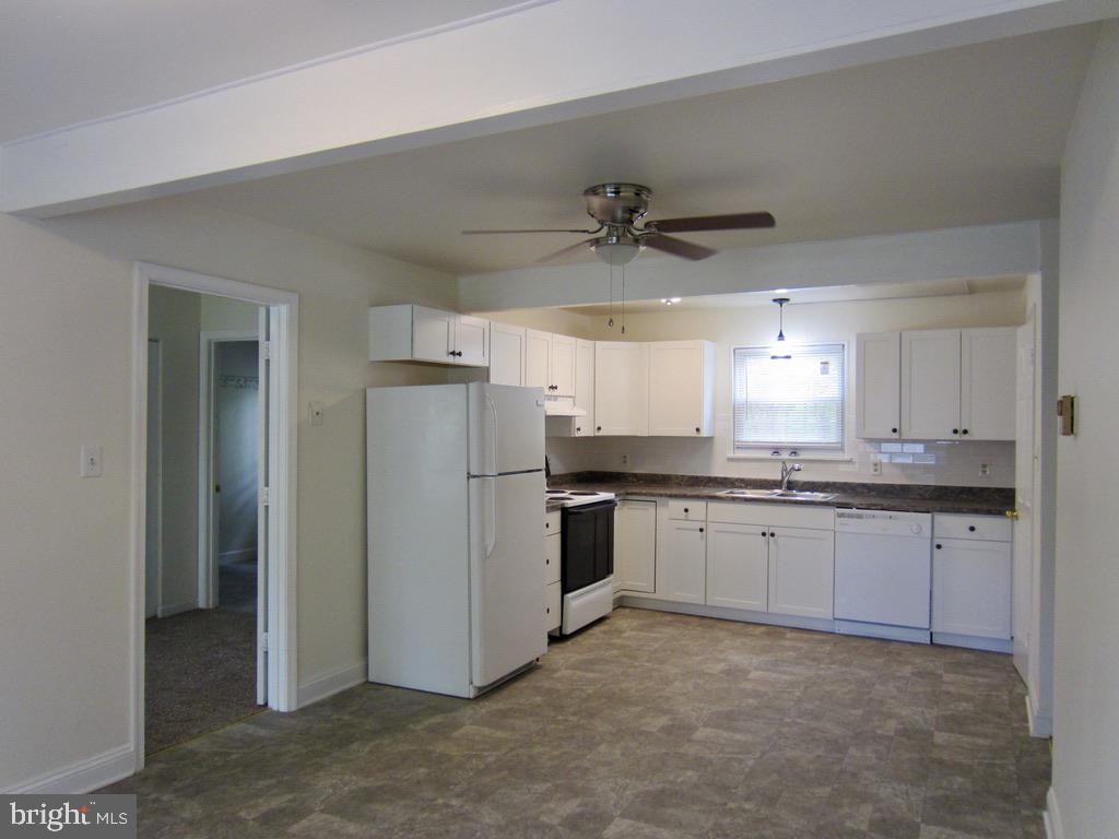 STONEYBROOKE - Residential