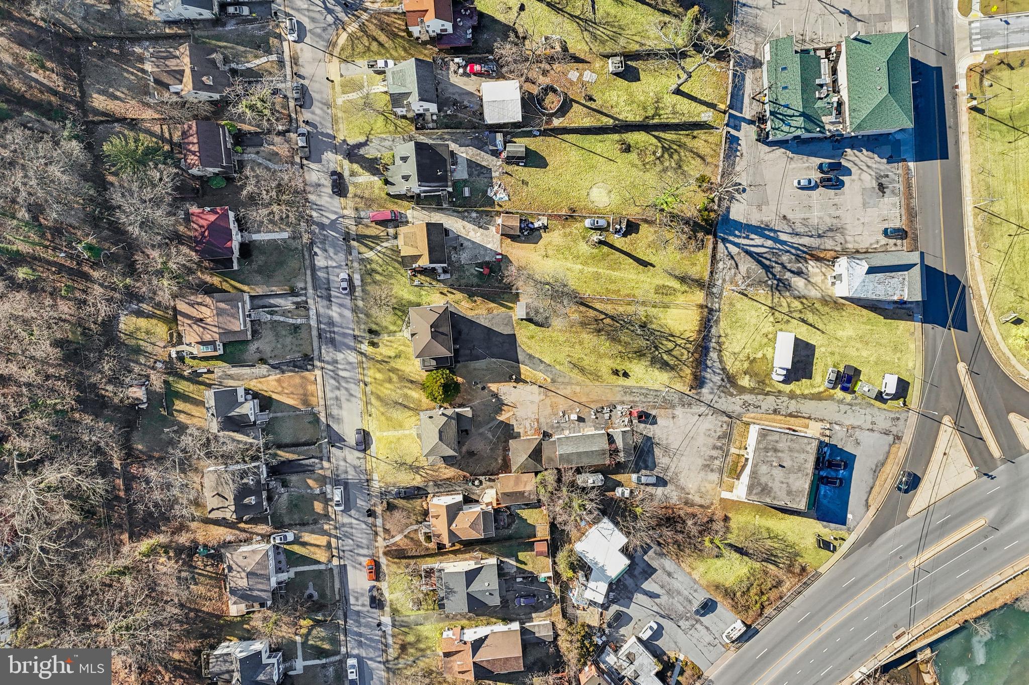 GWYNN LAKE PARK - Residential