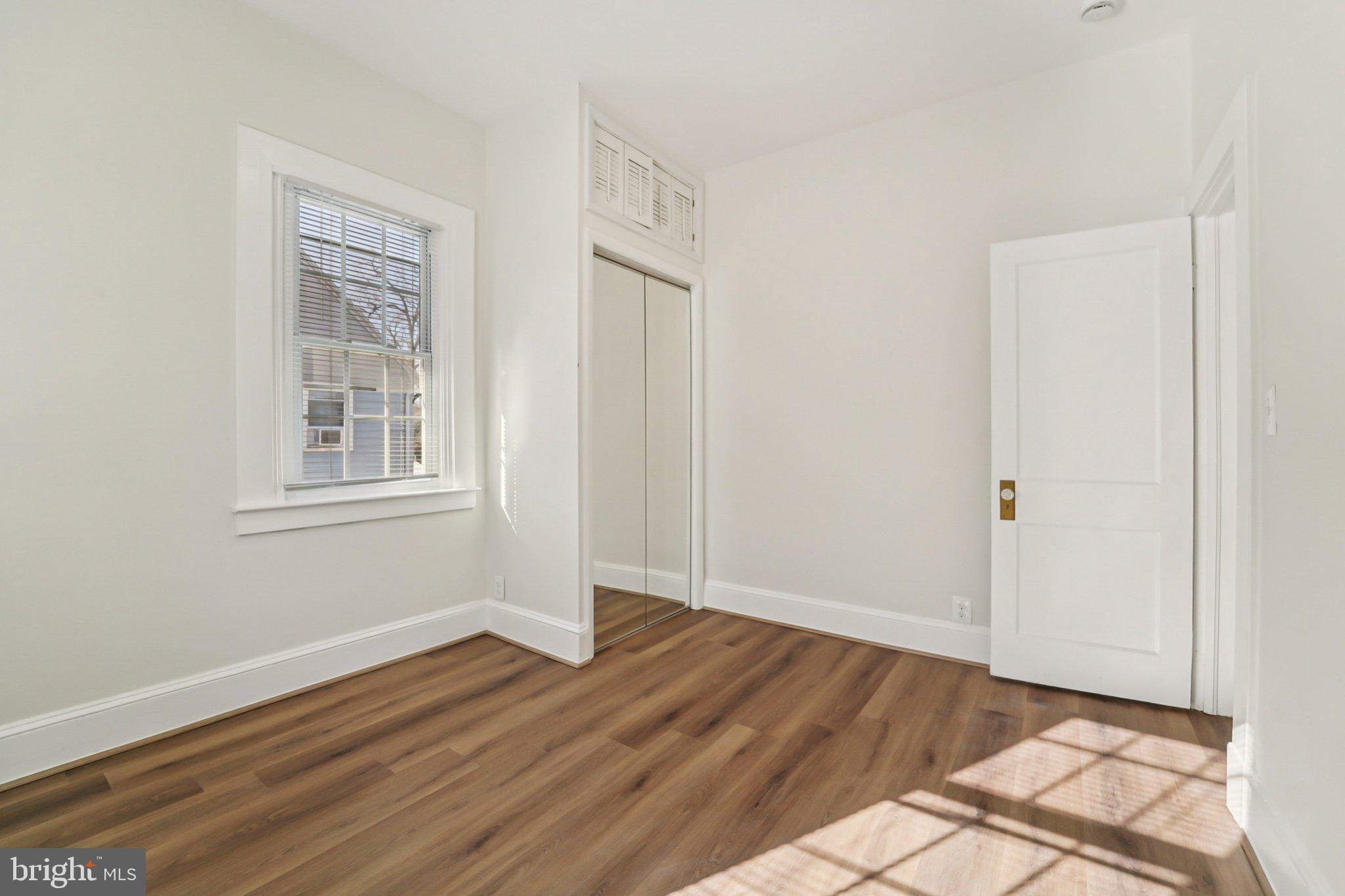 GWYNN LAKE PARK - Residential