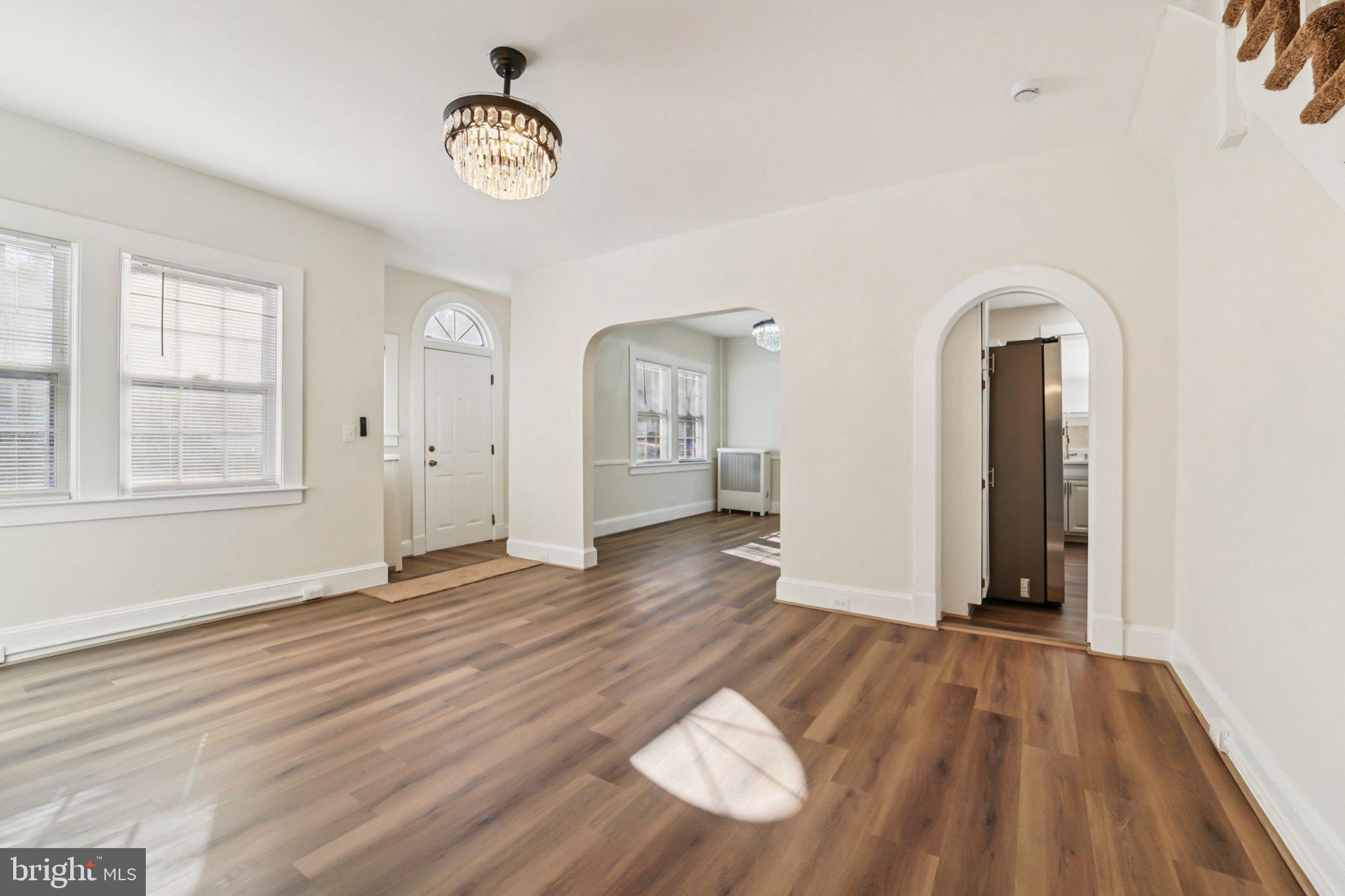 GWYNN LAKE PARK - Residential