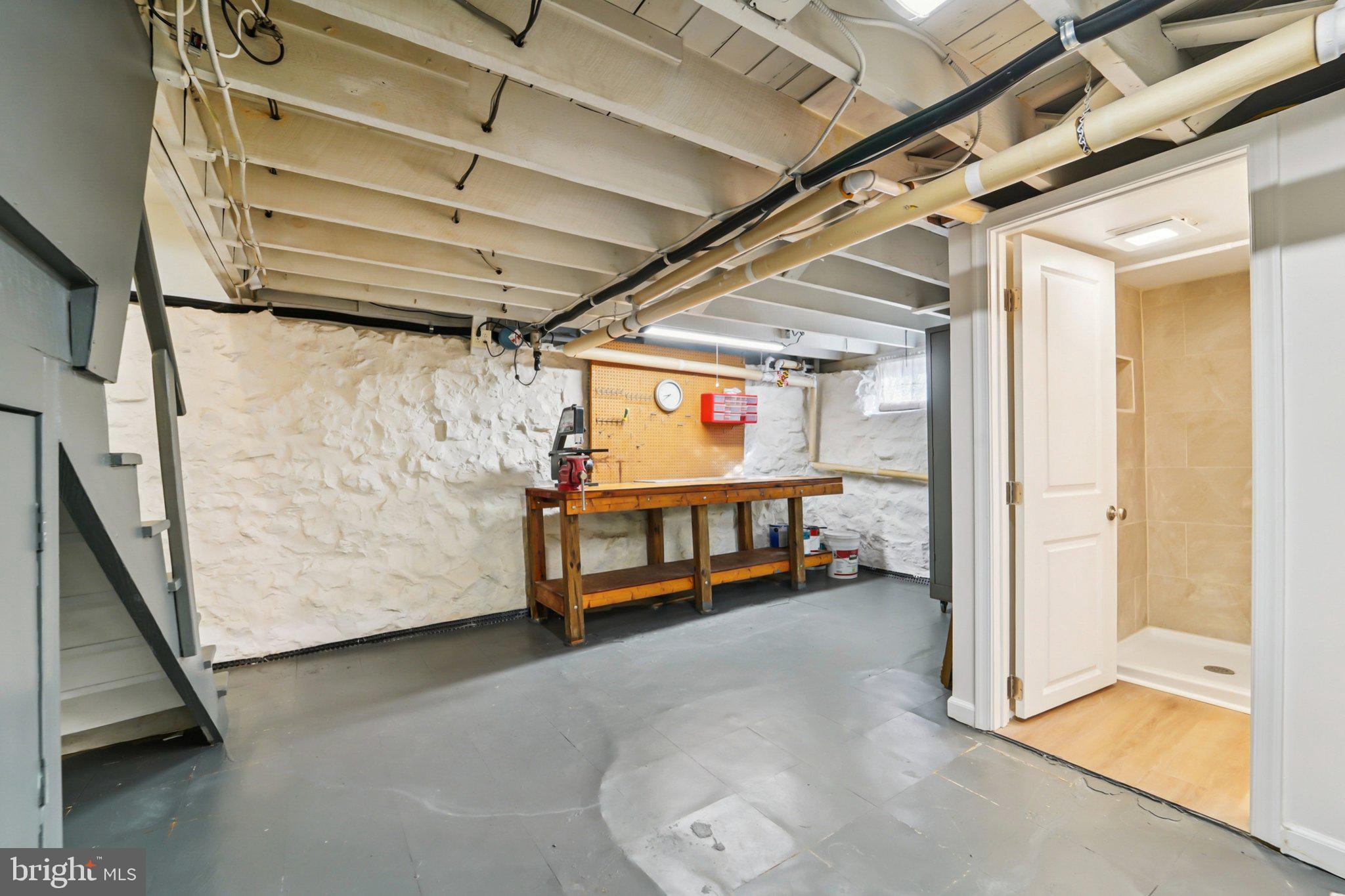 GWYNN LAKE PARK - Residential