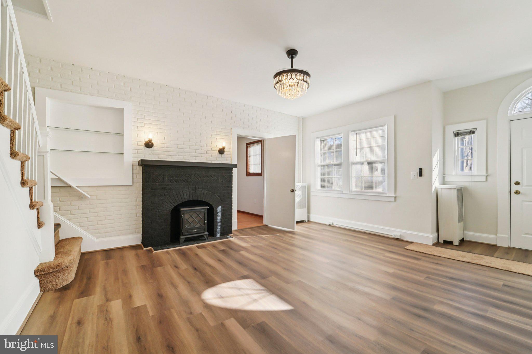 GWYNN LAKE PARK - Residential