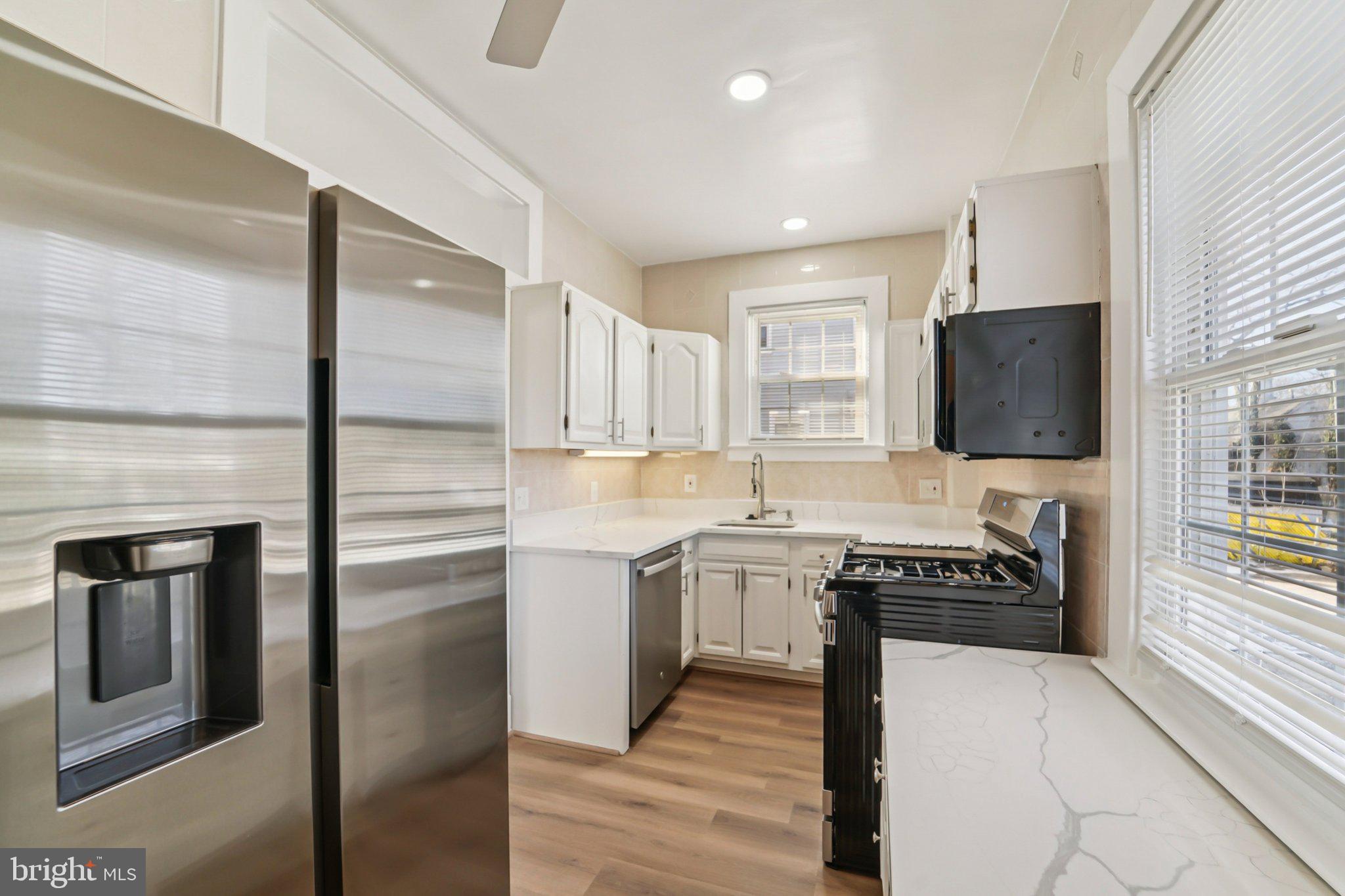 GWYNN LAKE PARK - Residential