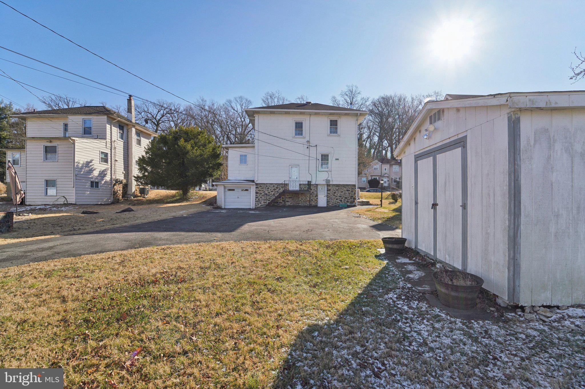 GWYNN LAKE PARK - Residential