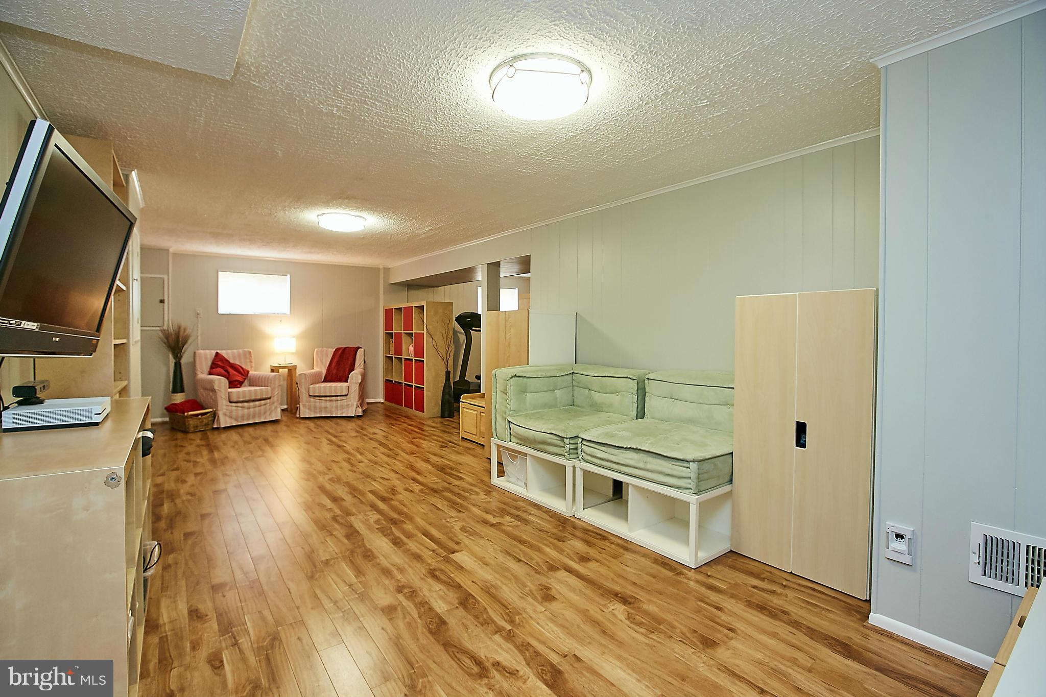 KINGS PARK WEST - Residential