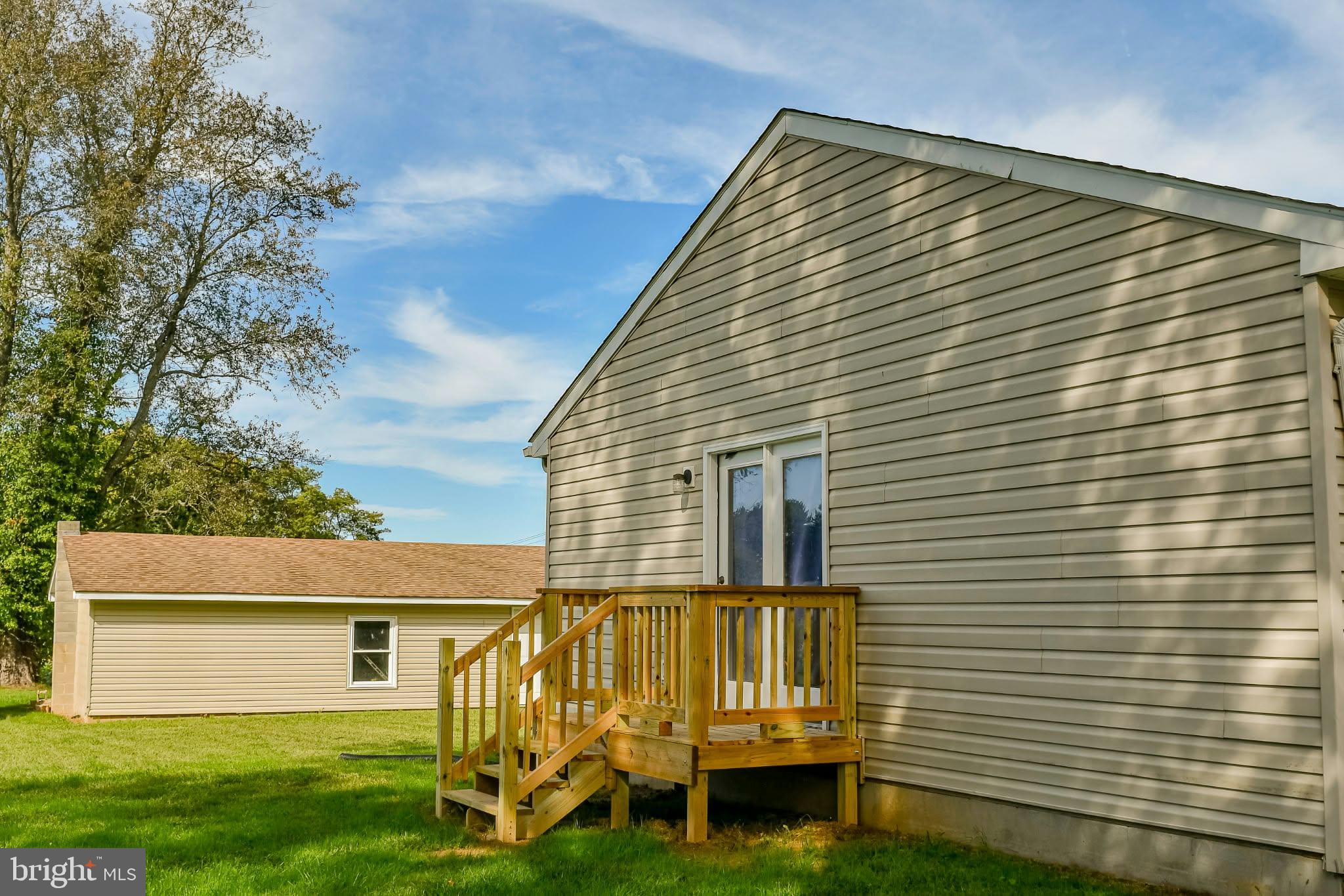 841 DOCTOR MILLER ROAD S