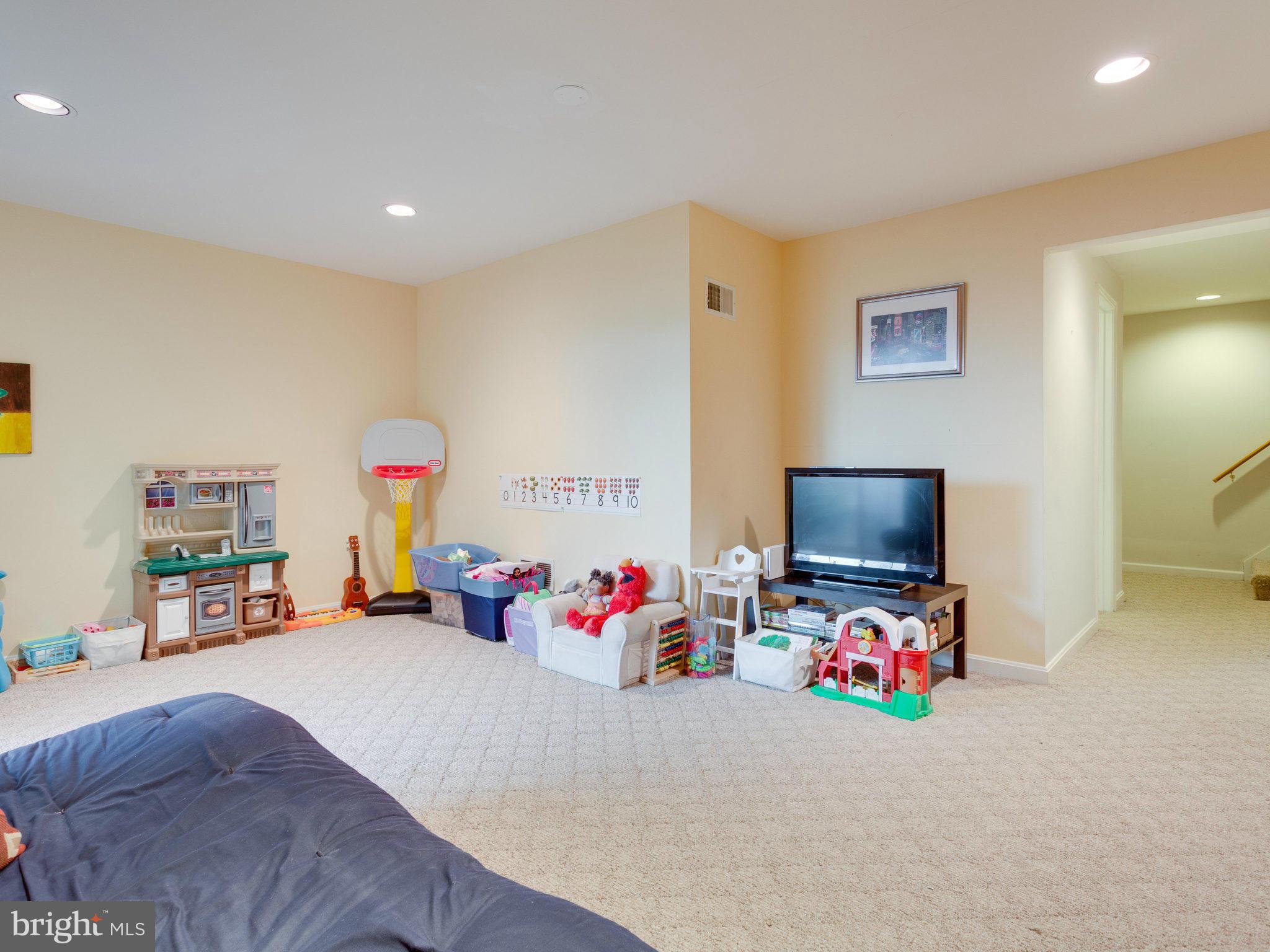 BURKE CENTRE - Residential