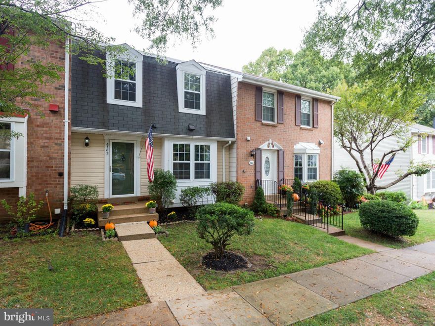 RENOVATED 3 BR 2.5 BA BURKE CENTRE TOWNHOME BACKING TO TERRA CENTRE ELEMENTARY SCHOOL! LR W/ WOODBURNING FP & HDWD FLOORS, DR W/ HDWD FLOORS & DOOR TO DECK! SPACIOUS EAT IN KITCHEN W/ GRANITE COUNTERTOPS & SS APPLIANCES! HDWD FLOORS IN ALL BRs! REC ROOM HAS RECESSED LIGHTING & BERBER CARPET W/ DOOR TO PRIVATE REAR YARD W/ PATIO. CLOSE TO SHOPPING, VRE, BUS SERVICE, WALKING TRAILS, & MORE!