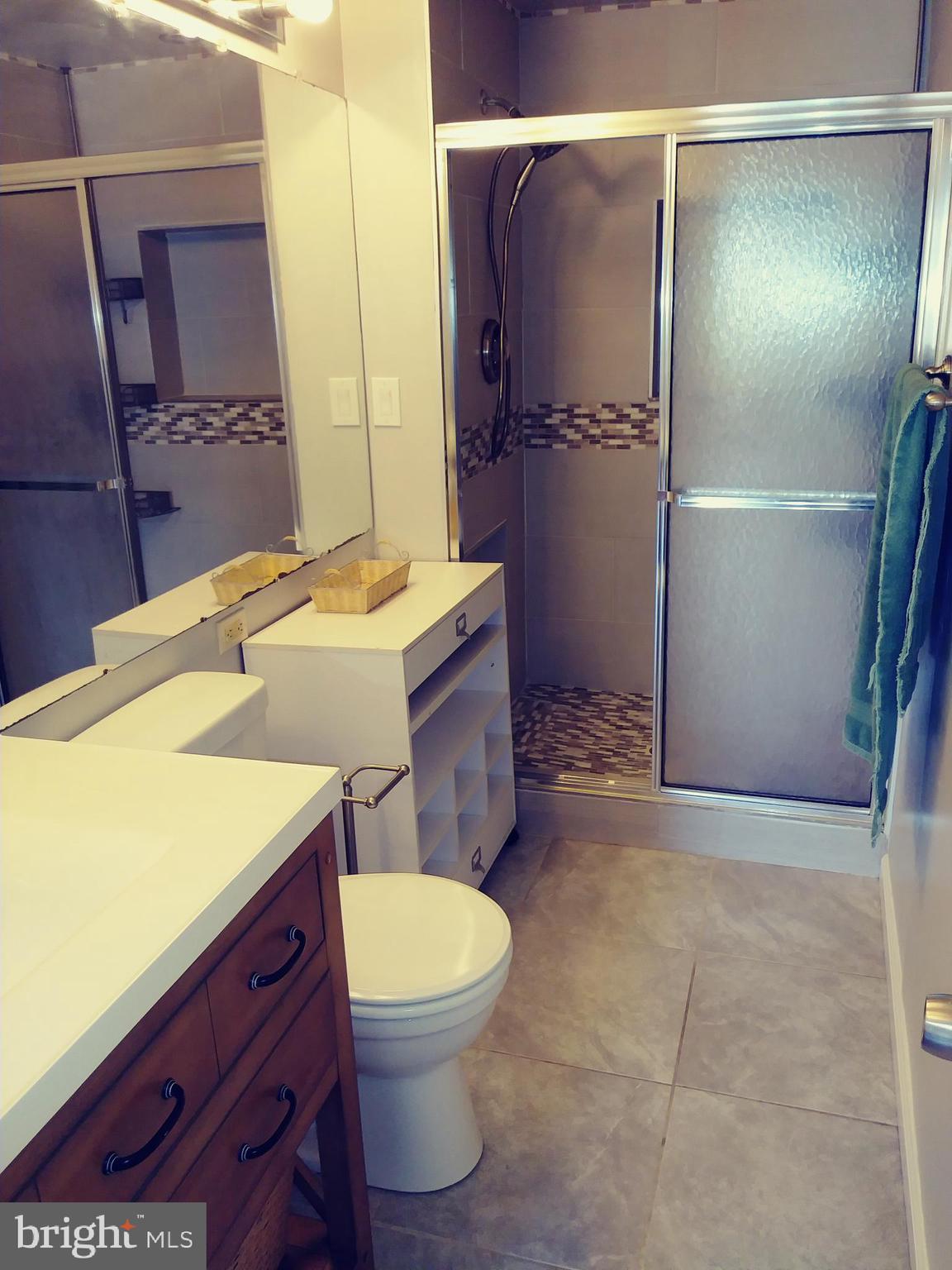 GLEN OAKS - Residential