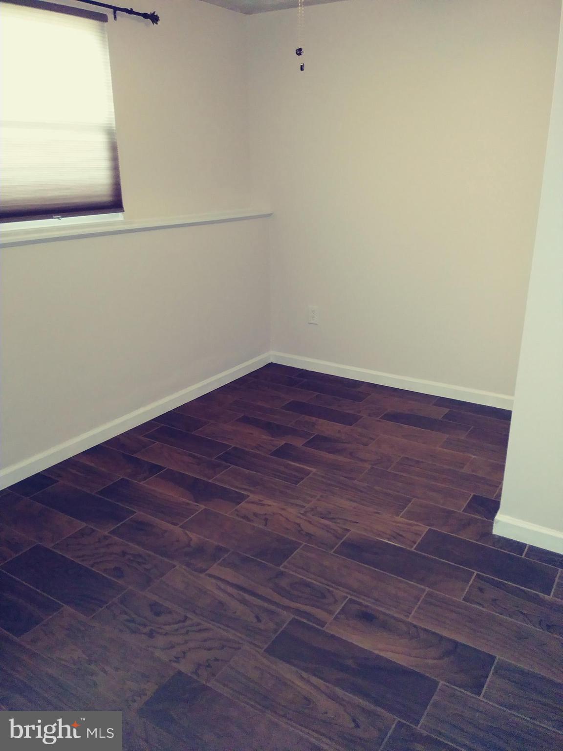 GLEN OAKS - Residential