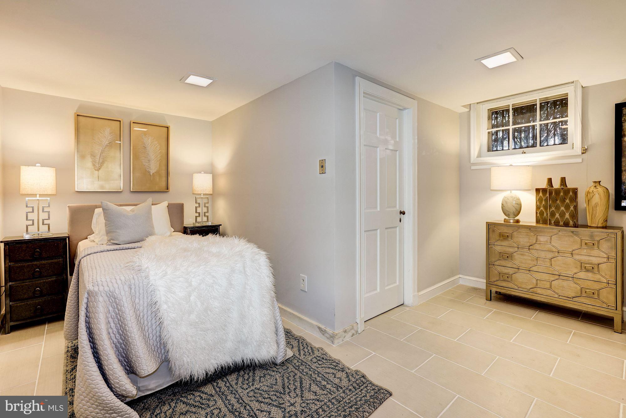 GEORGETOWN - Residential