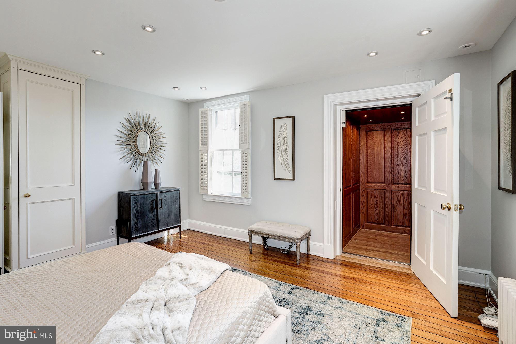 GEORGETOWN - Residential