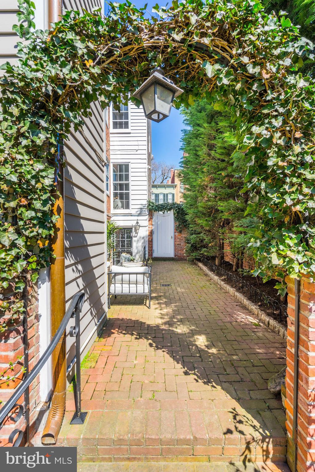 GEORGETOWN - Residential