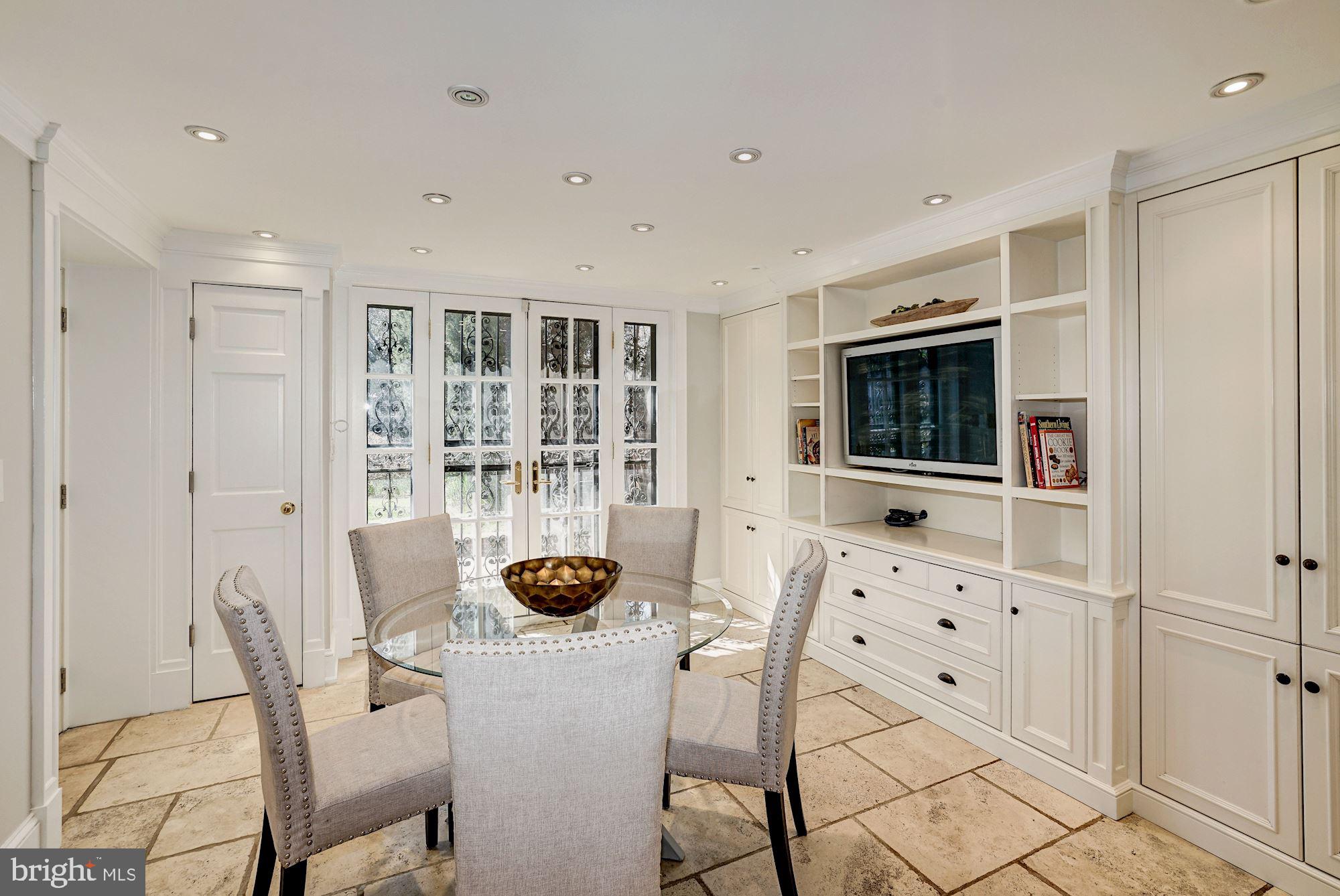 GEORGETOWN - Residential
