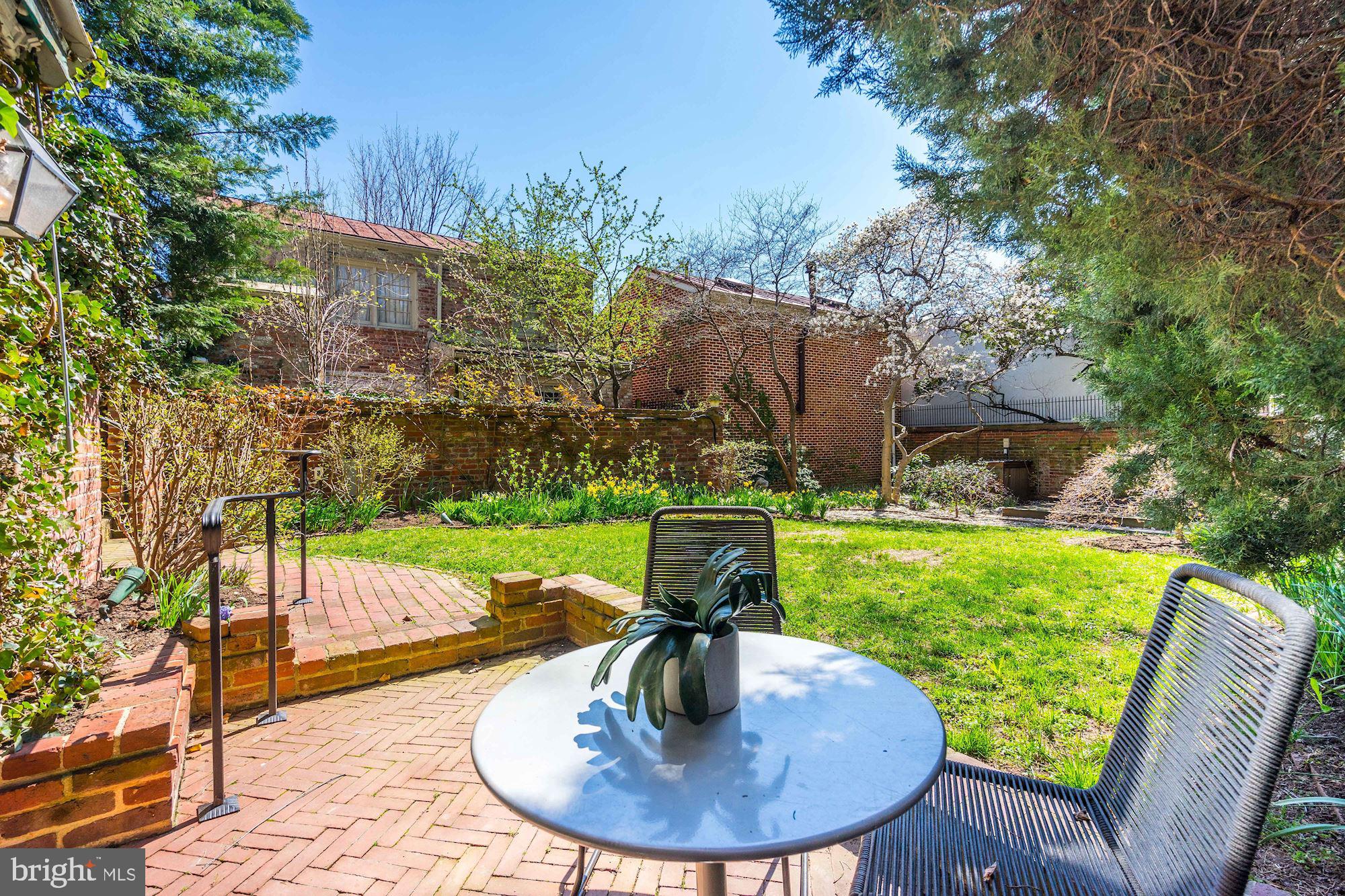 GEORGETOWN - Residential