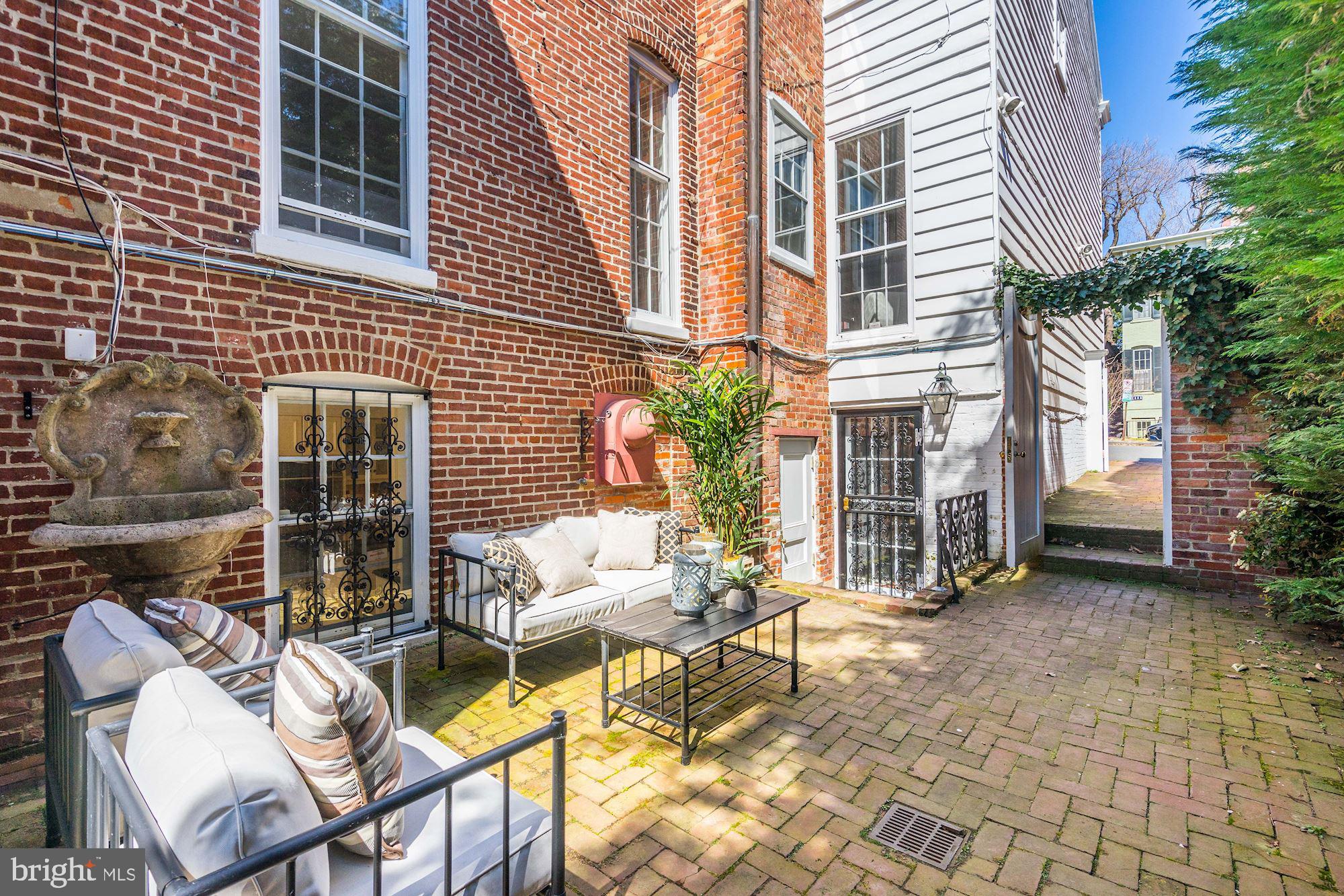 GEORGETOWN - Residential