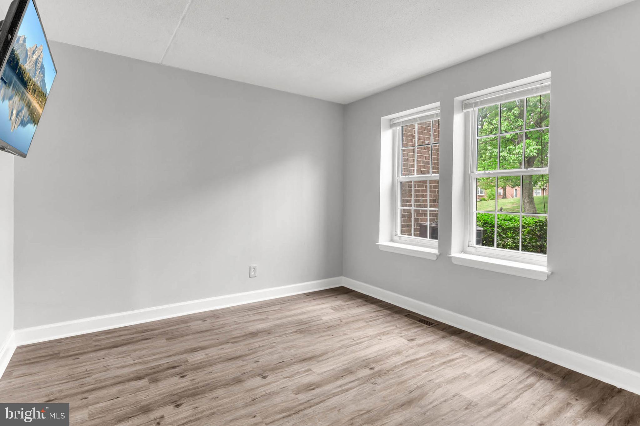 MONTGOMERY CHASE - Residential Lease