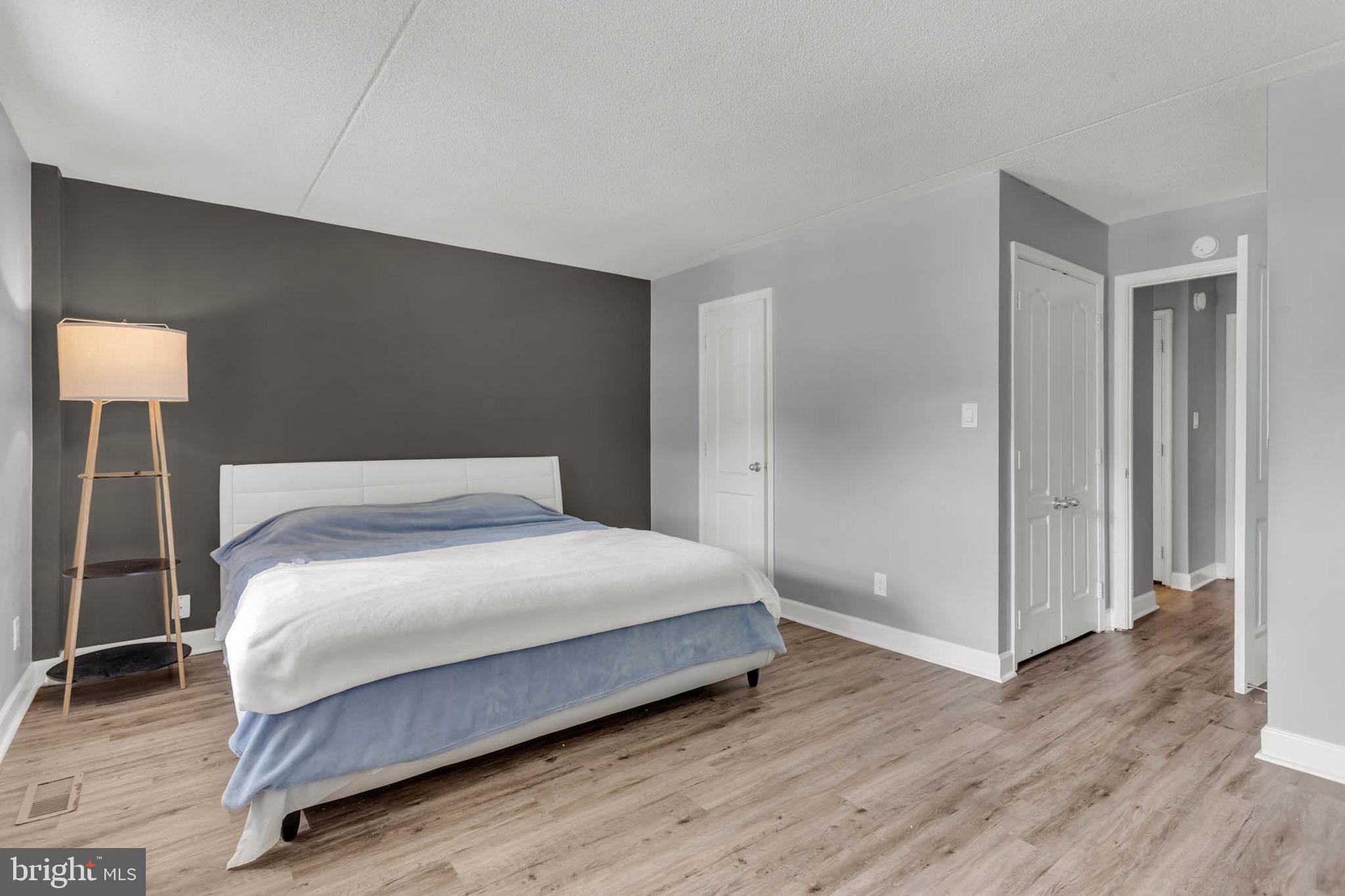 MONTGOMERY CHASE - Residential Lease