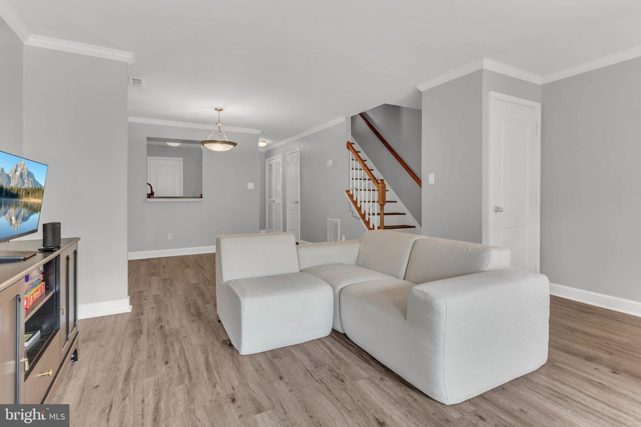 MONTGOMERY CHASE - Residential Lease