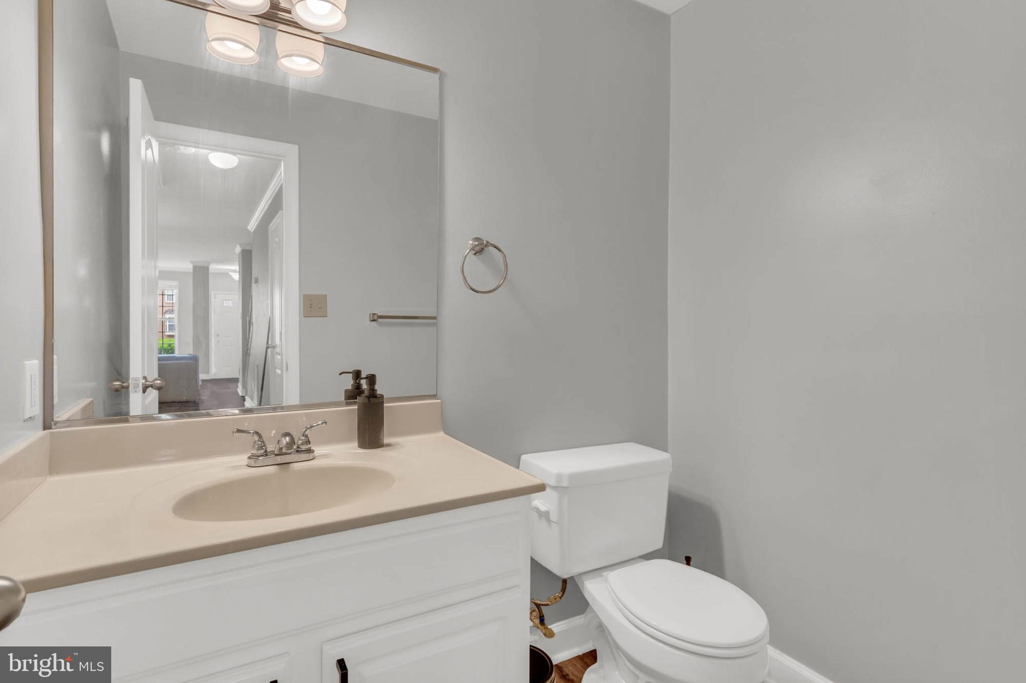 MONTGOMERY CHASE - Residential Lease