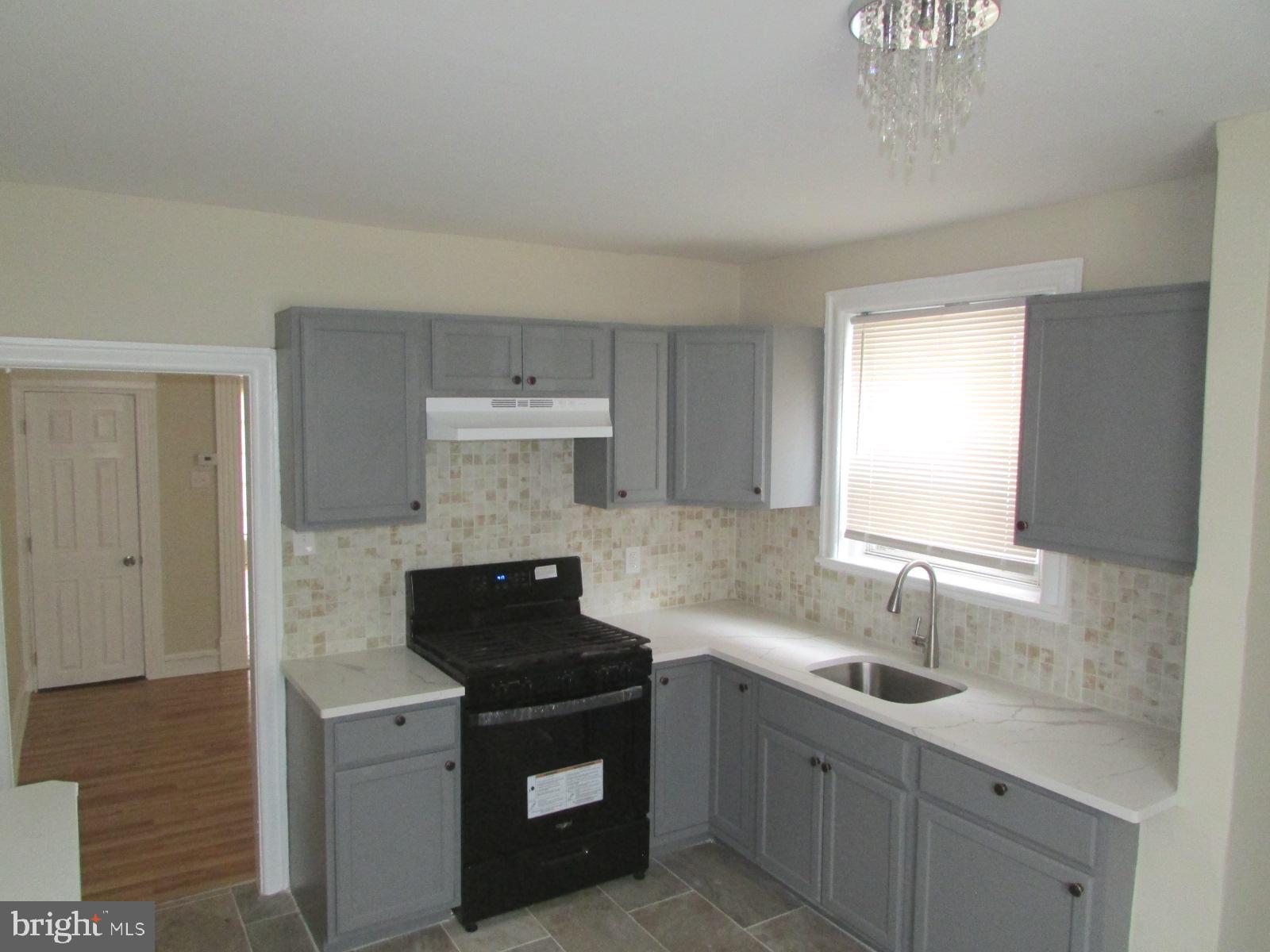 LAWNCREST - Residential