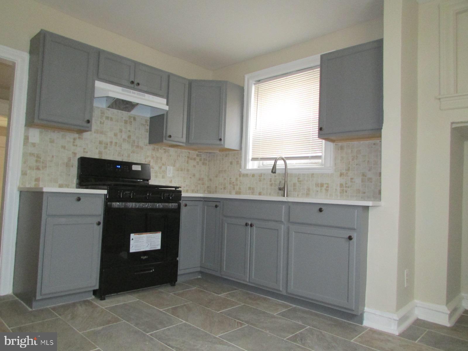 LAWNCREST - Residential