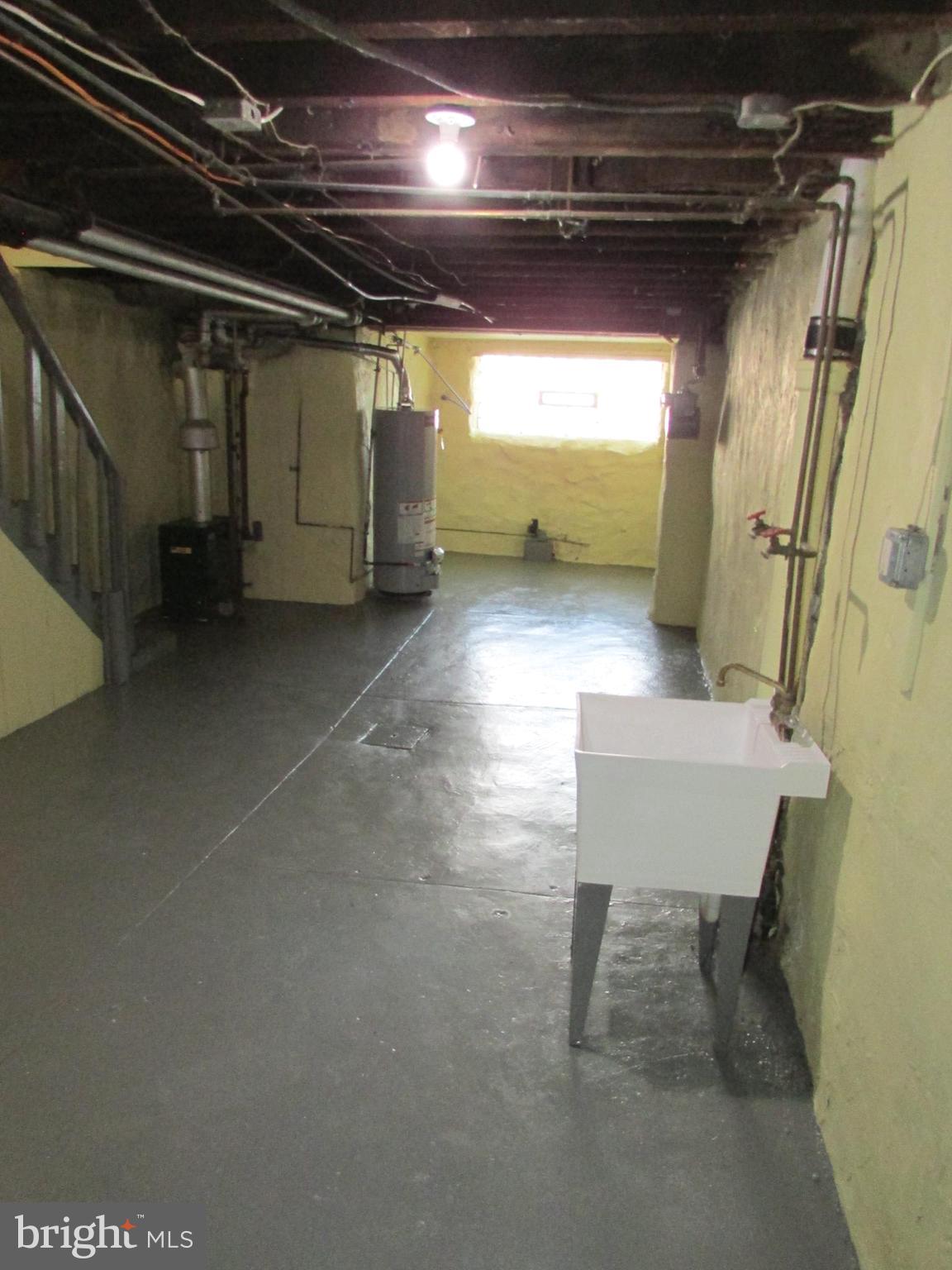 LAWNCREST - Residential