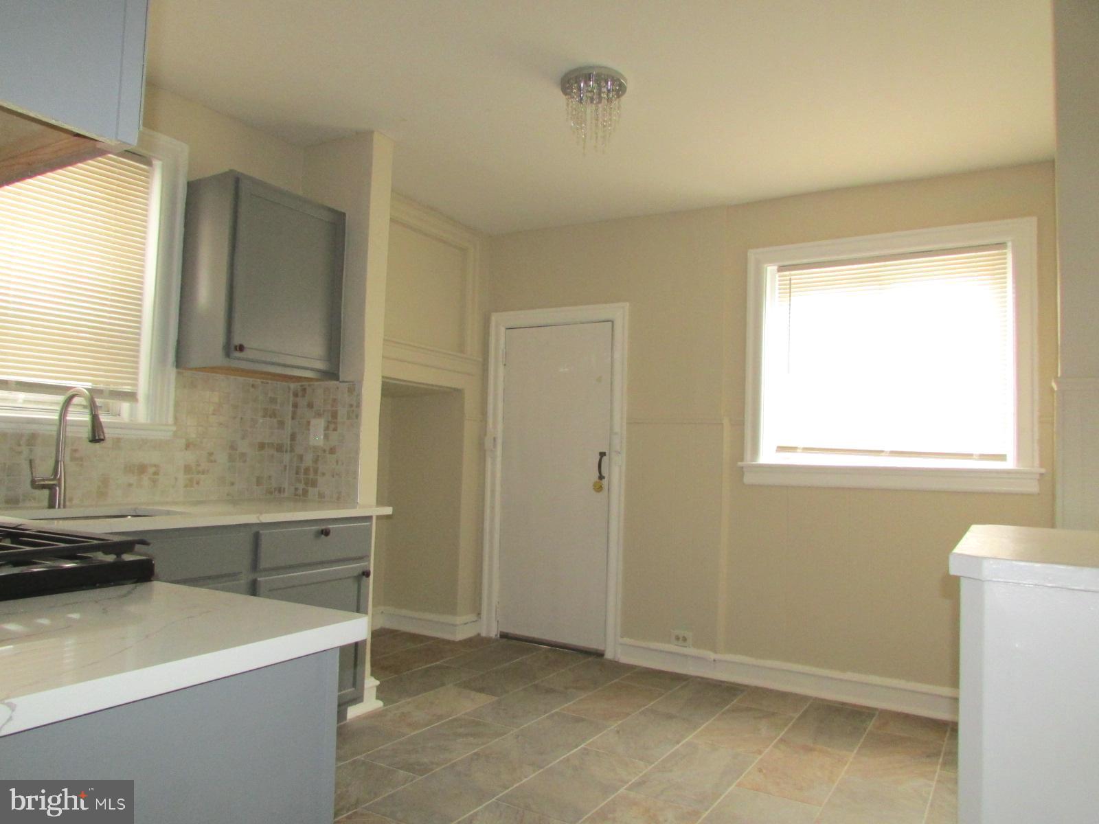 LAWNCREST - Residential