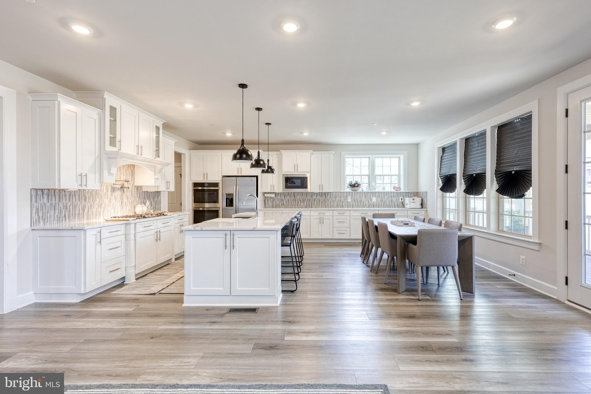 CEDAR CREEK - Residential