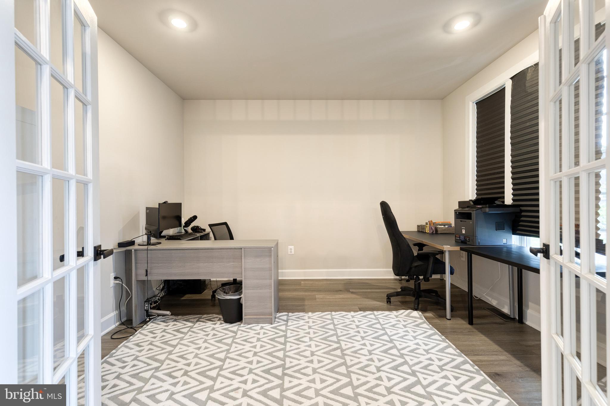 CEDAR CREEK - Residential