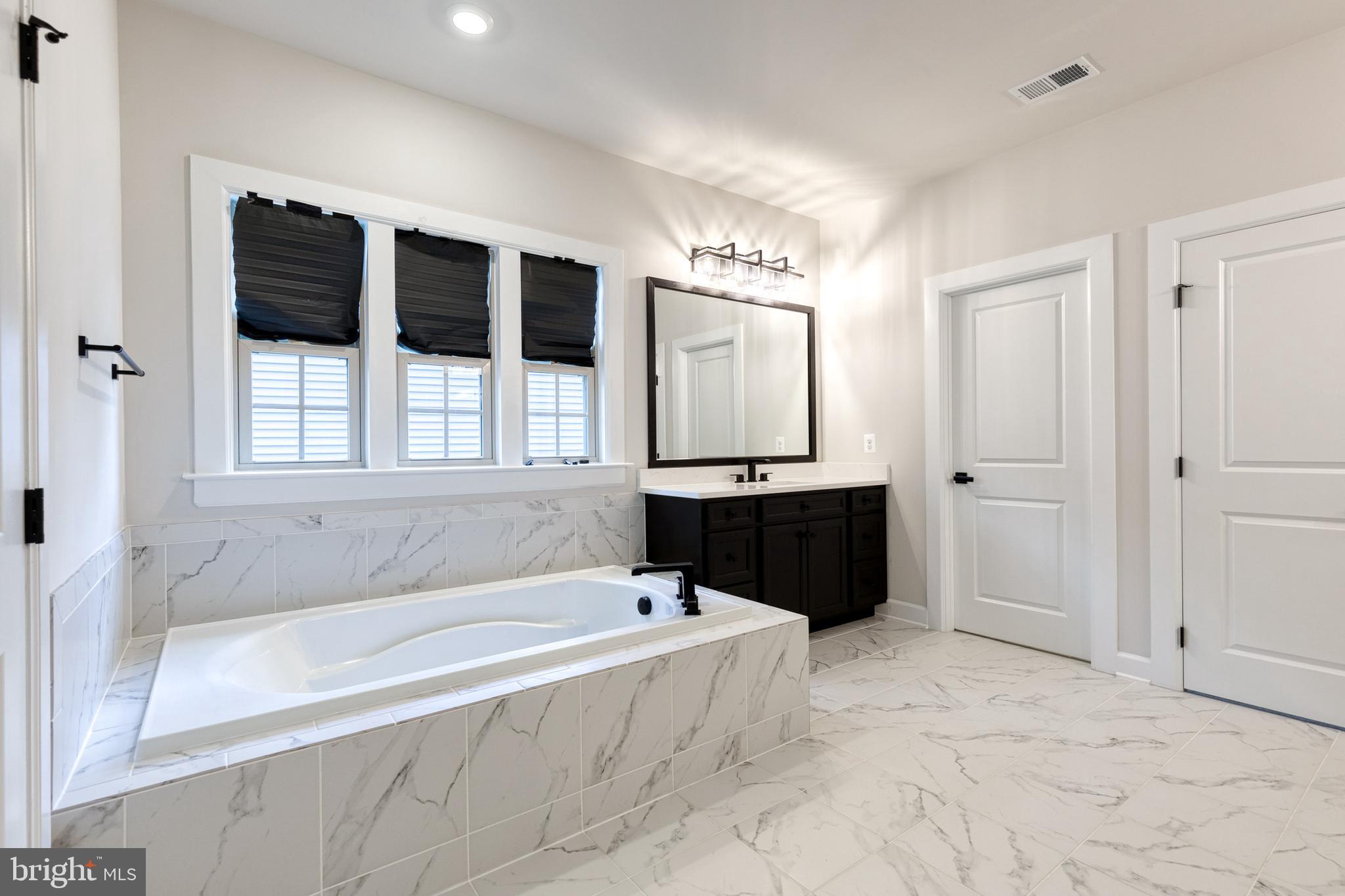 CEDAR CREEK - Residential