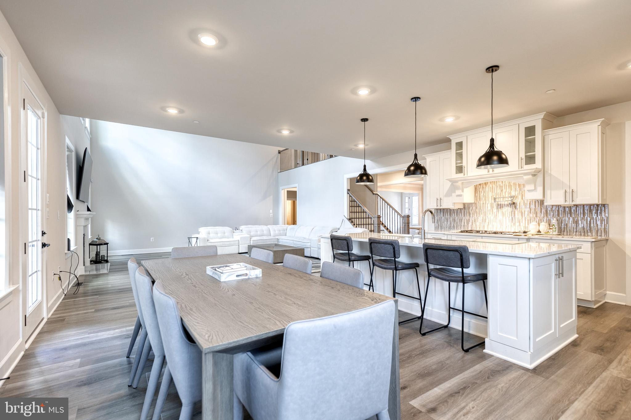 CEDAR CREEK - Residential