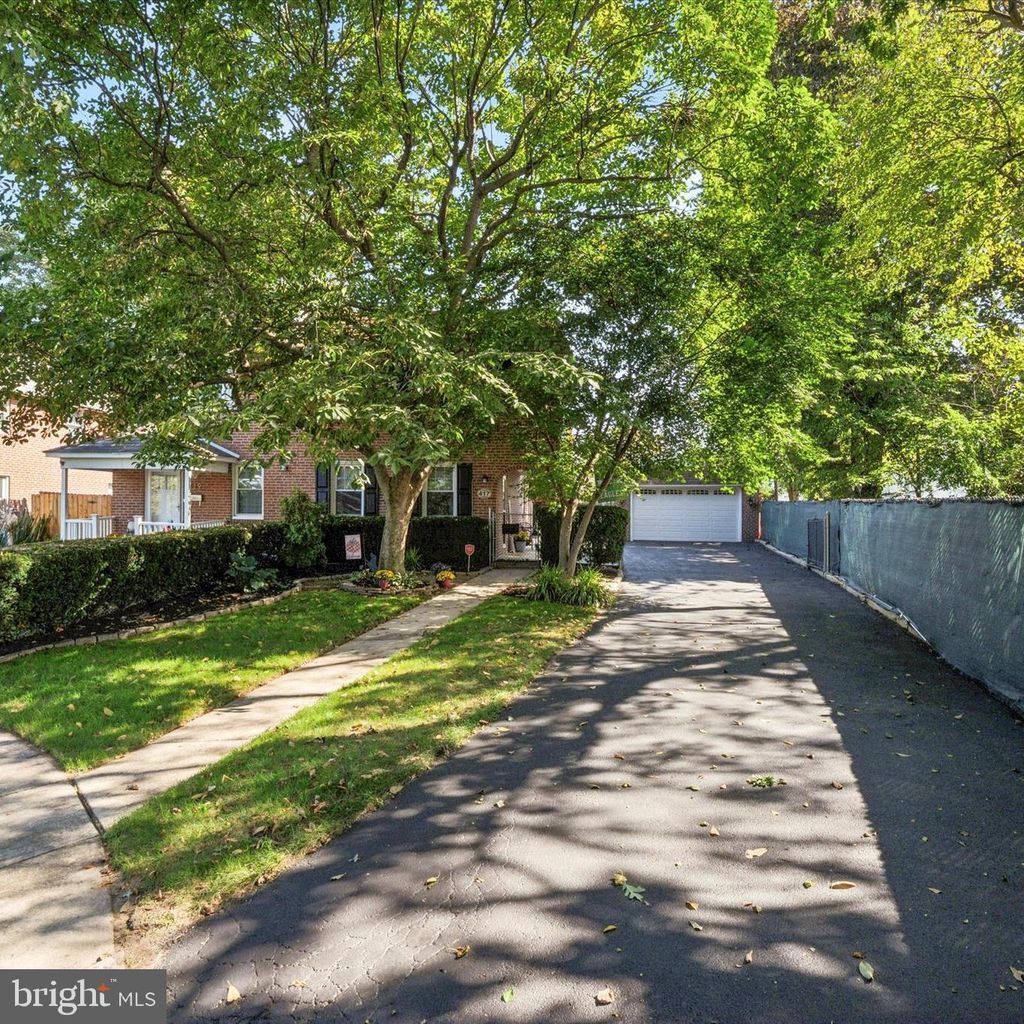 Photo of 417 Wilde Avenue, DREXEL HILL, PA 19026 (MLS # PADE2100262)
