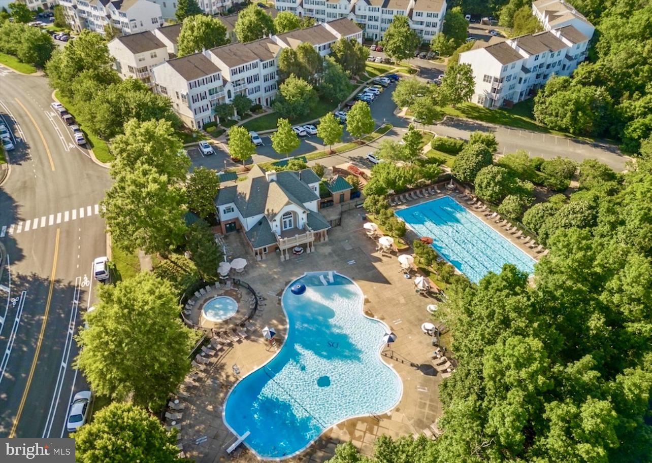 DOMINION STATION CONDOMINIUM - Residential Lease