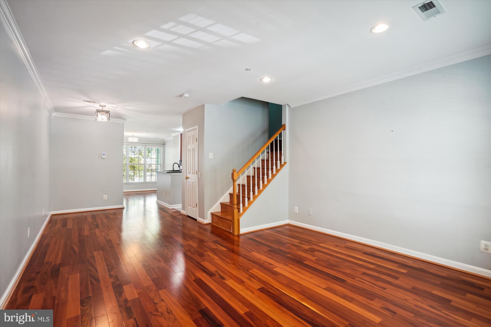 DOMINION STATION CONDOMINIUM - Residential Lease