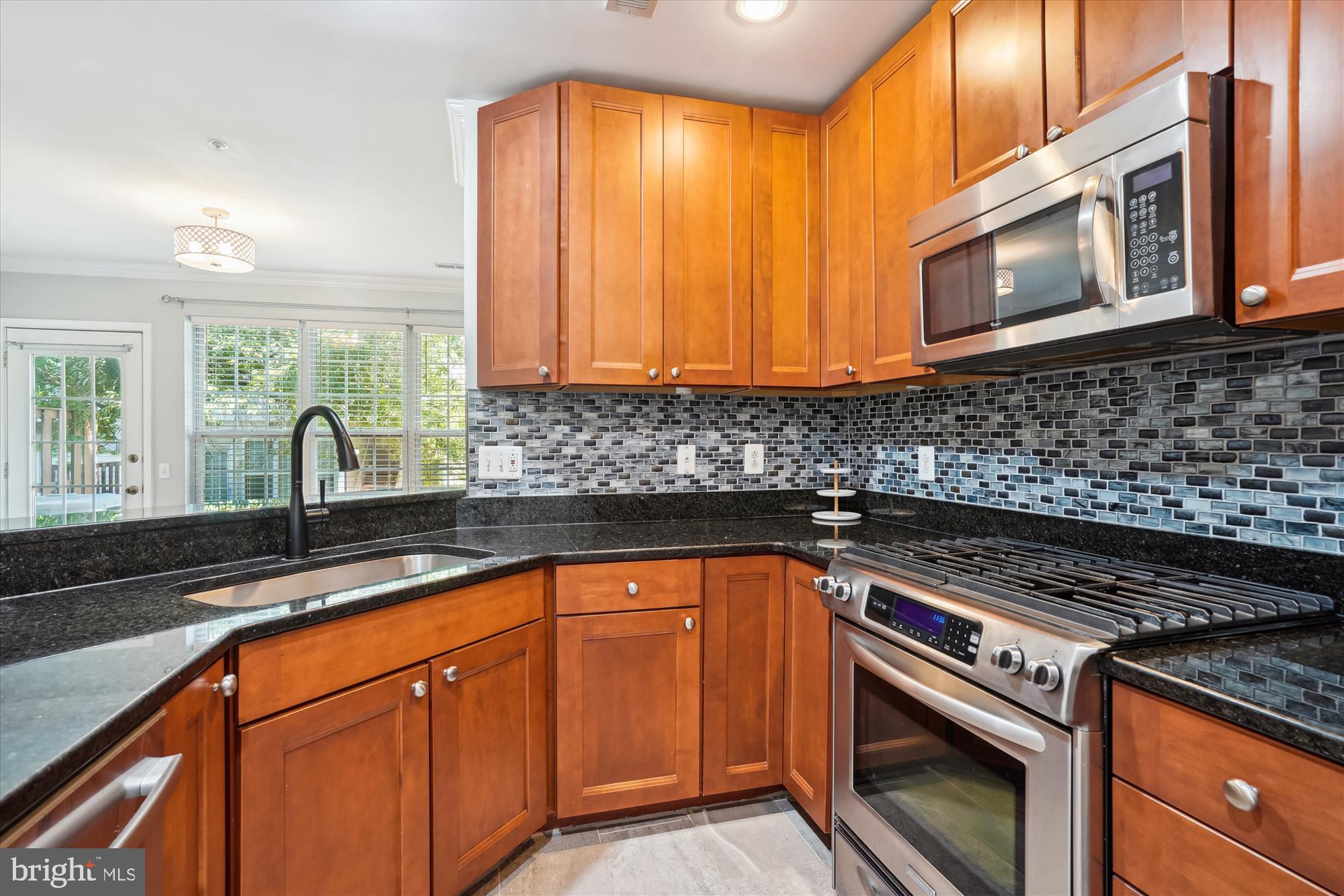 DOMINION STATION CONDOMINIUM - Residential Lease